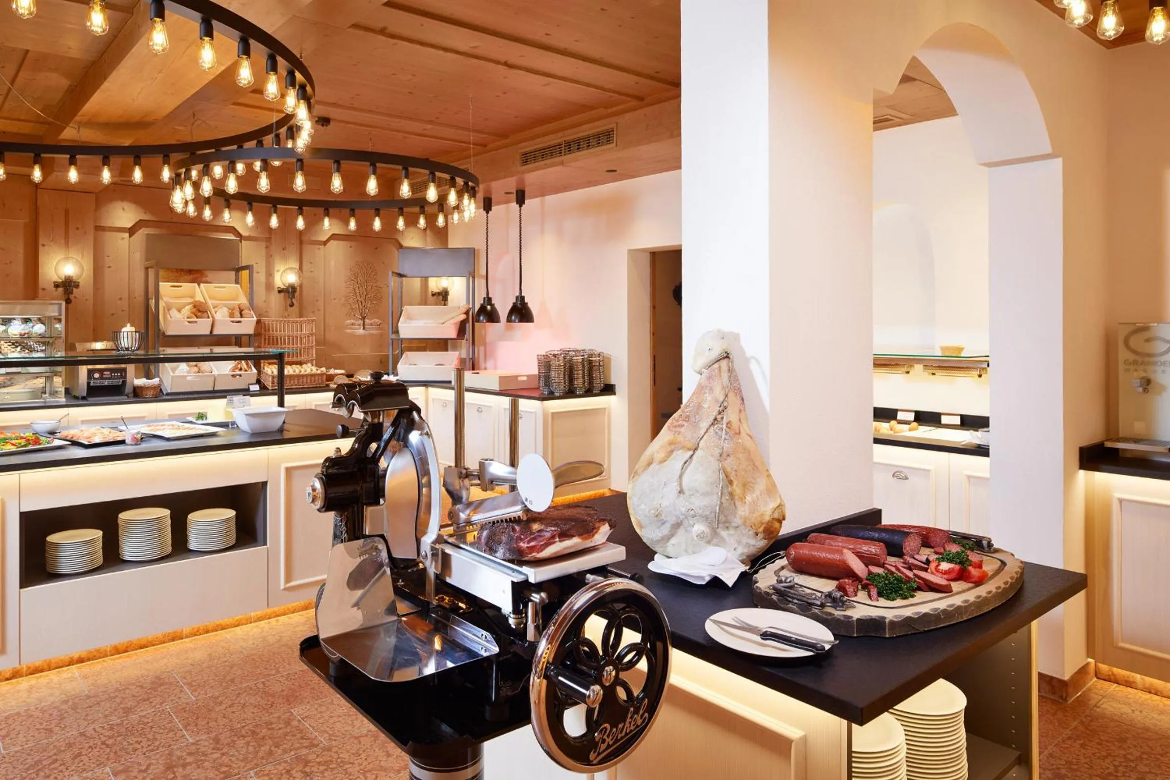 Buffet breakfast in Das König Ludwig Inspiration SPA