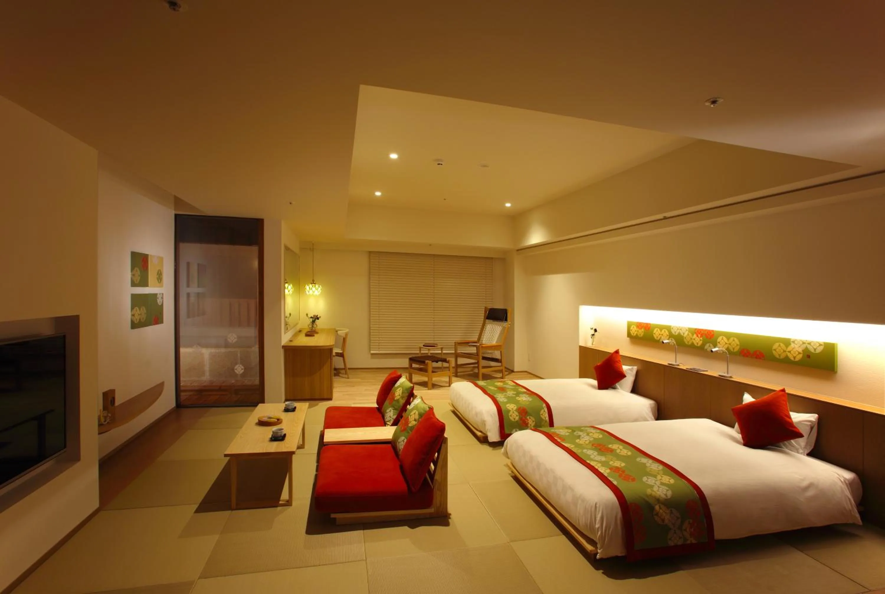 Living room, Bed in Hotel Mahoroba