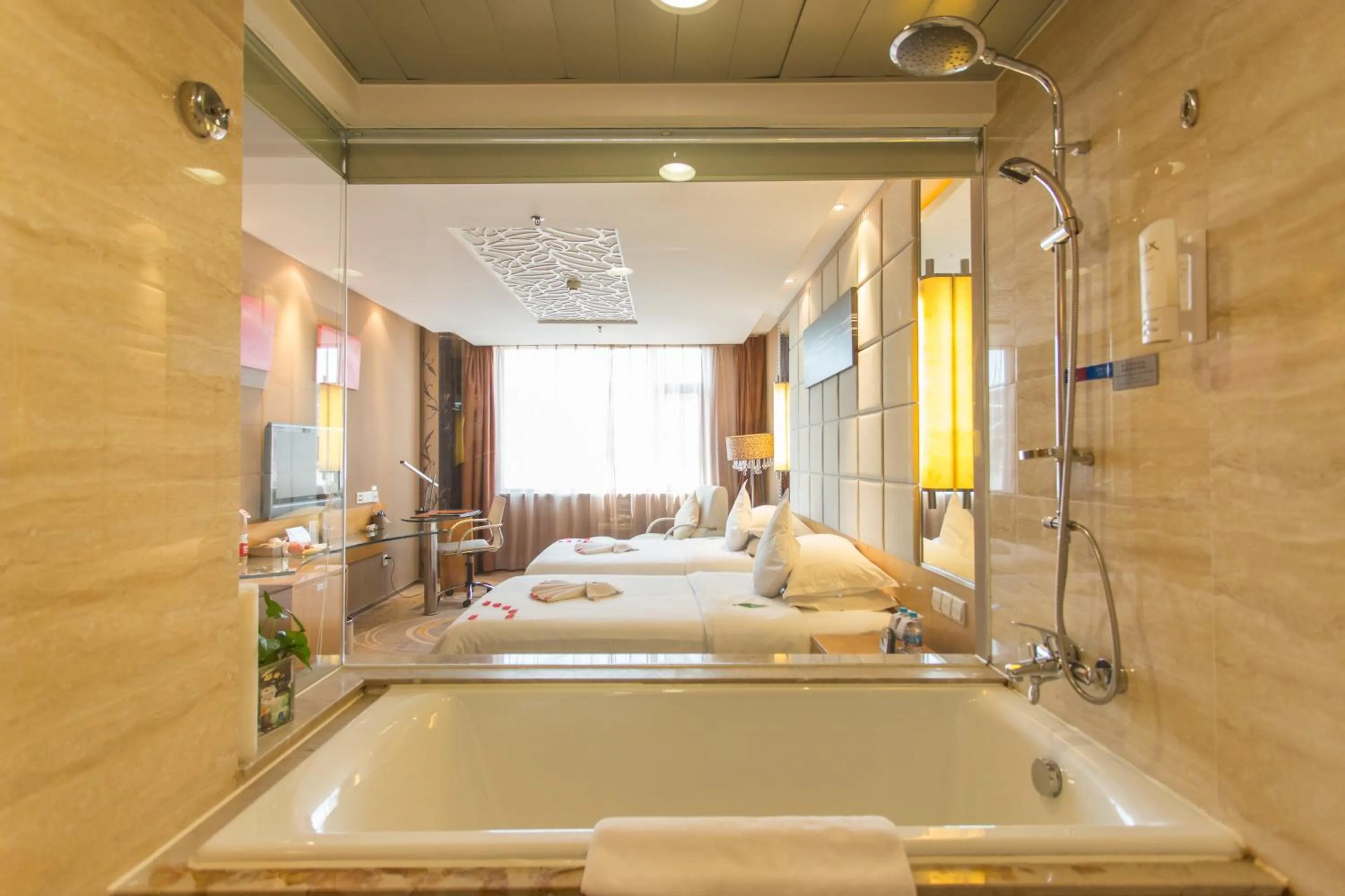 The Center Hotel Weihai