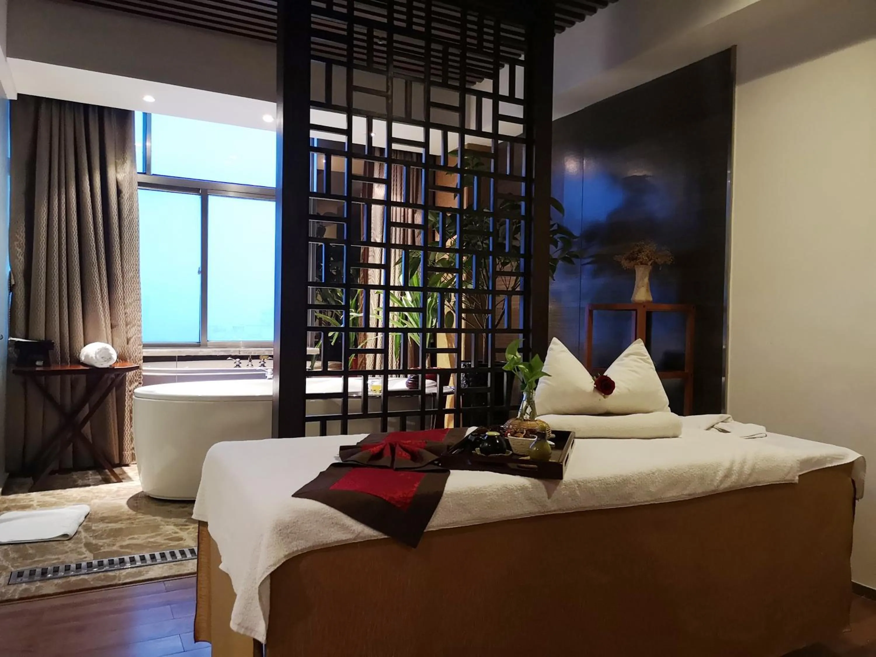 The Center Hotel Weihai