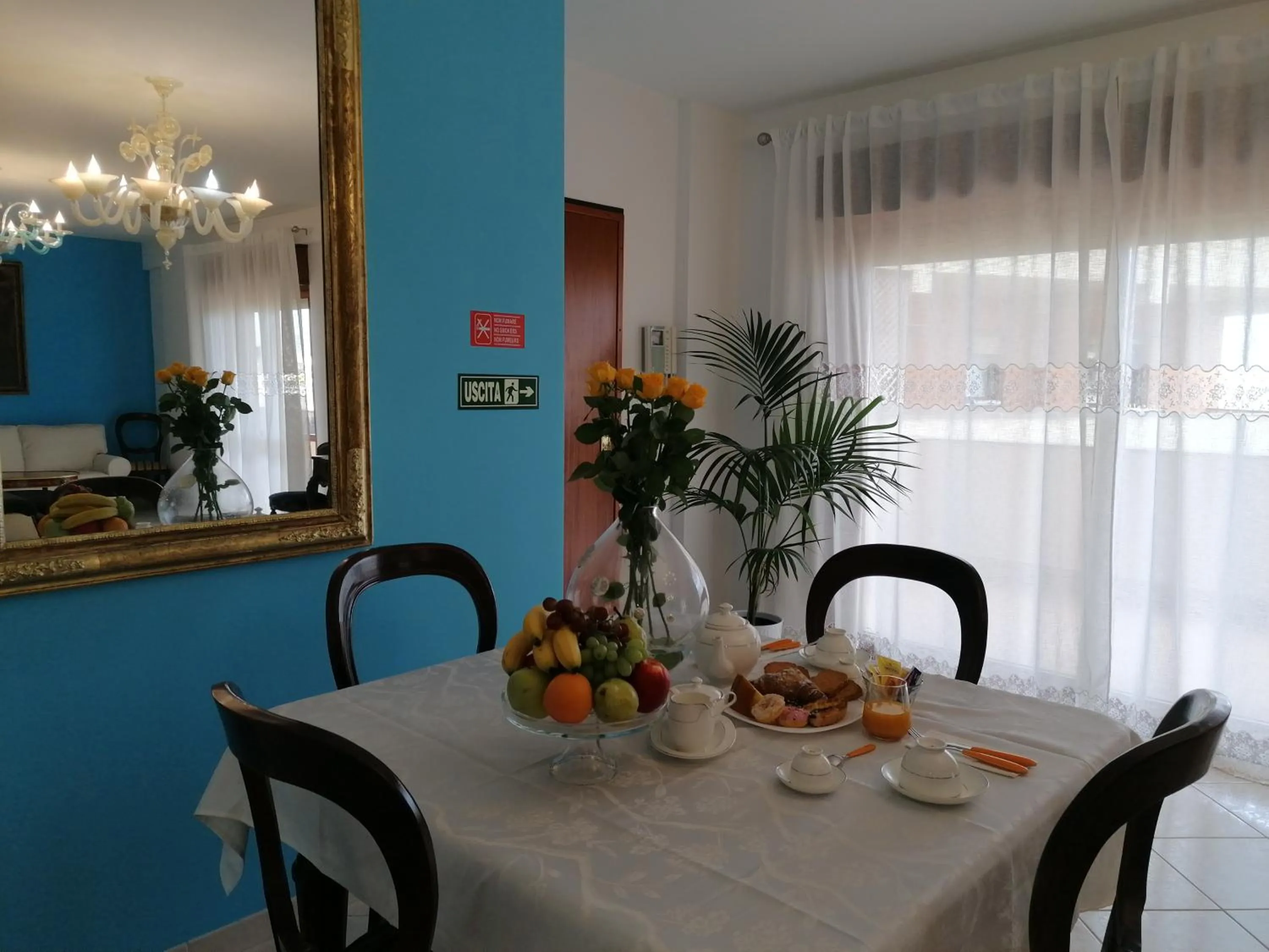 Kitchen or kitchenette in B&BYanet's Beautiful House