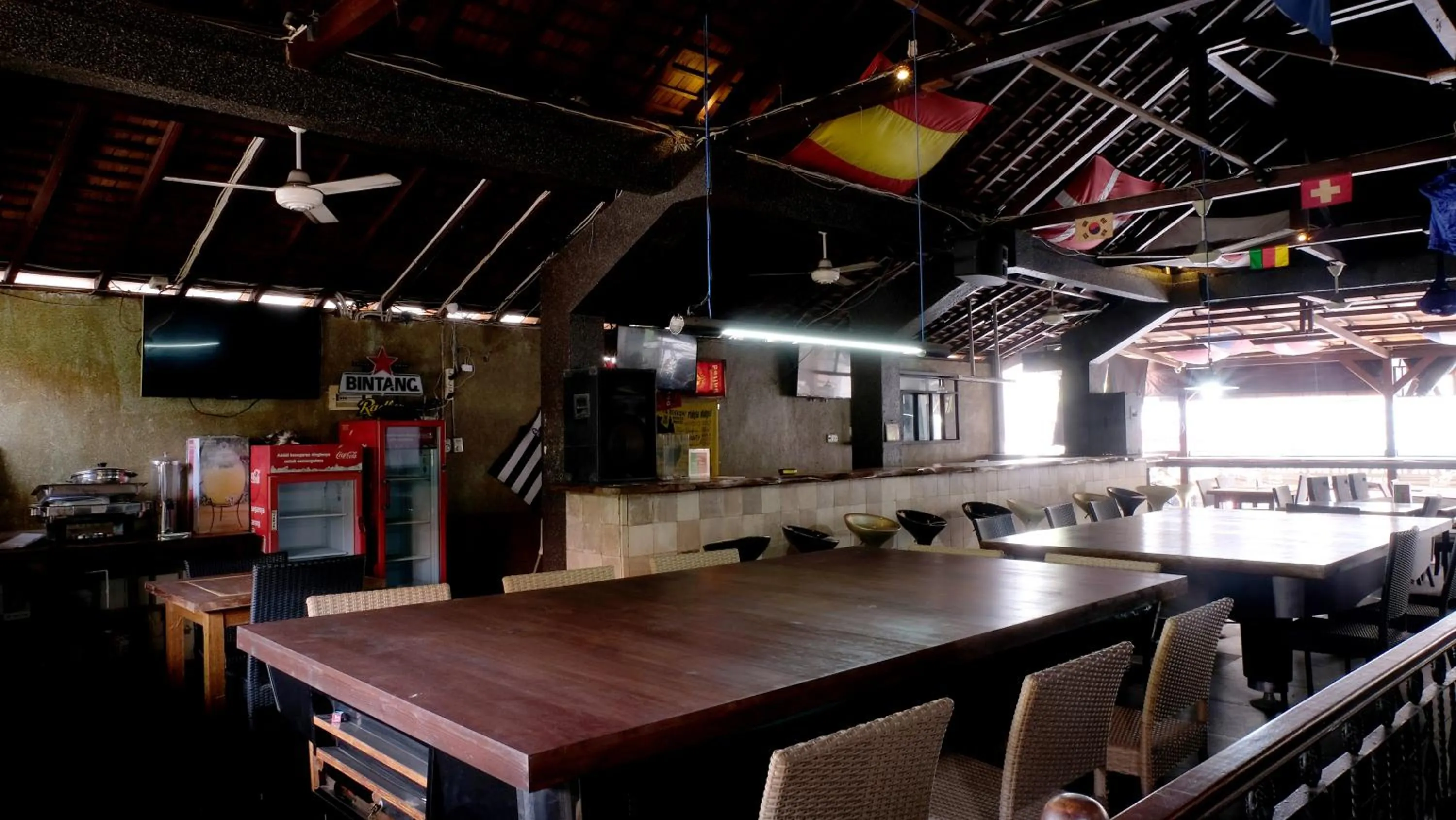 Restaurant/places to eat in Taman Ayu Legian Hotel