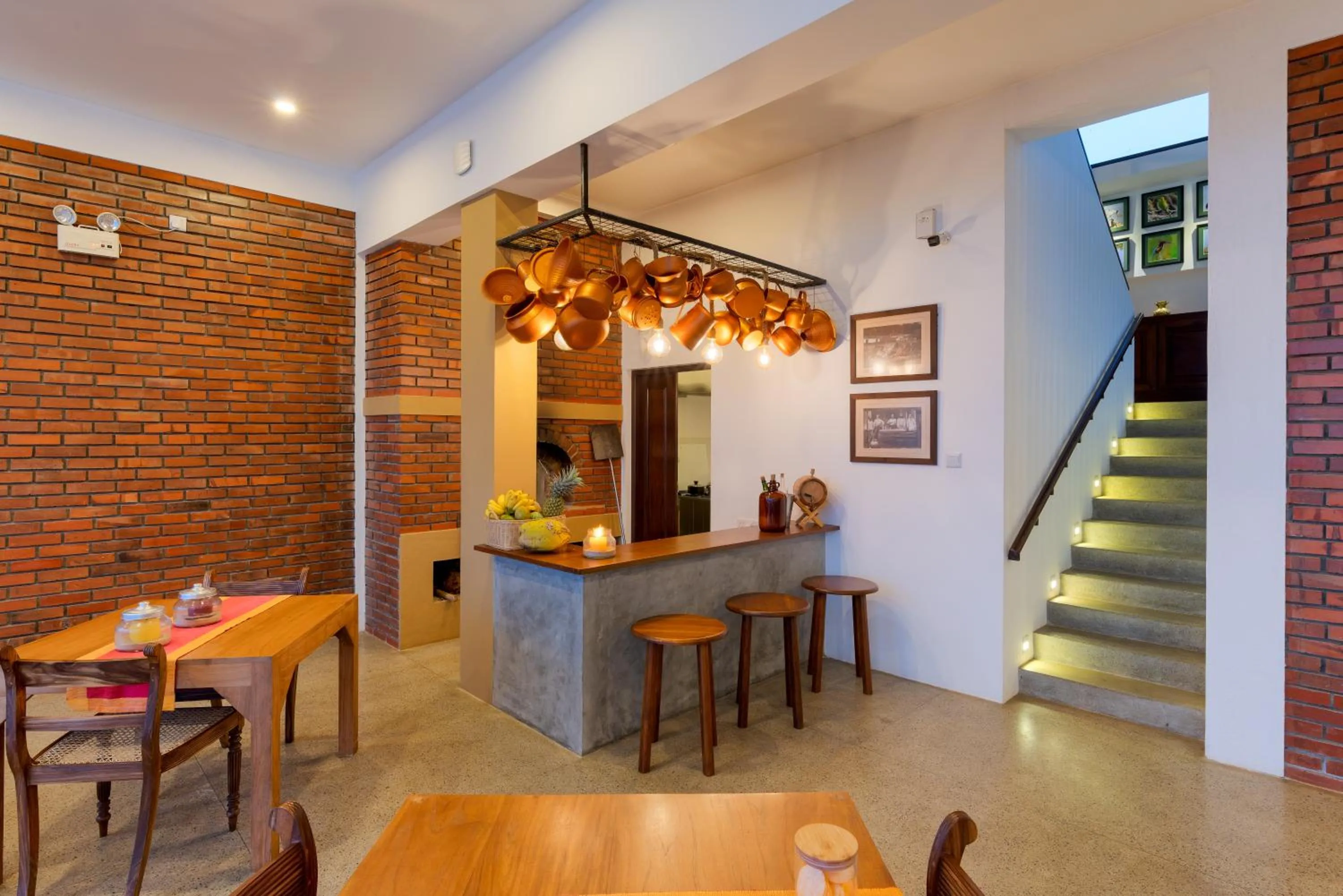 Restaurant/places to eat in Bungalow By The Beach