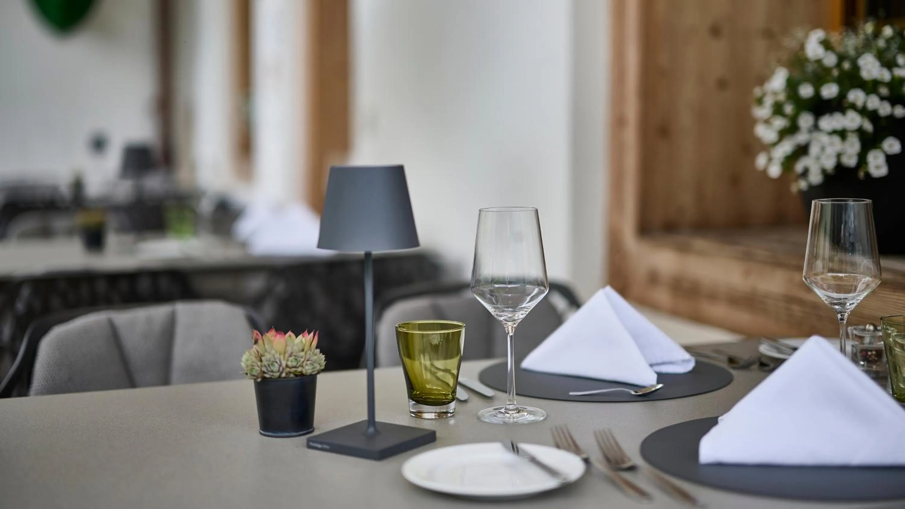 Restaurant/places to eat in Aspen Alpine Lifestyle Hotel