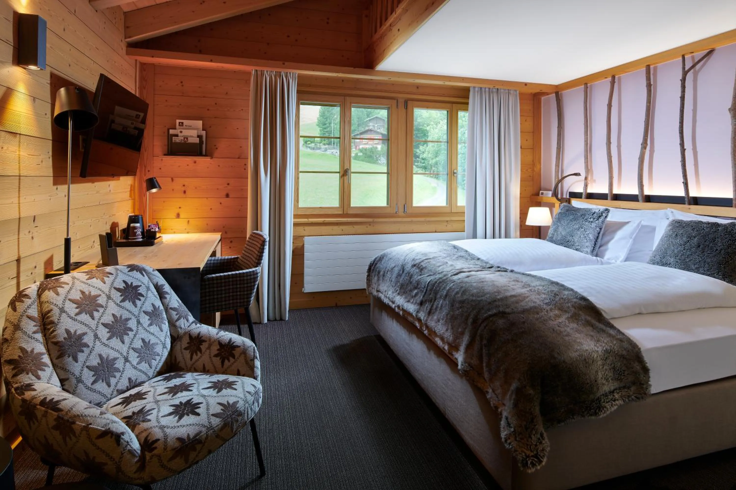 Photo of the whole room, Bed in Aspen Alpine Lifestyle Hotel