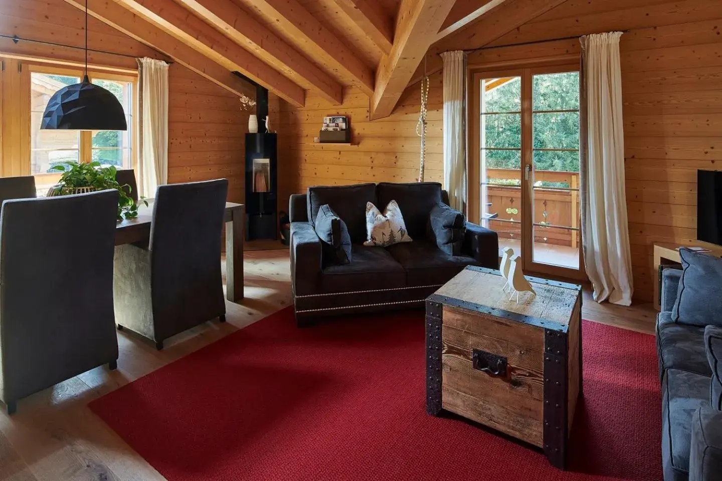 Deluxe Suite with partial view in Aspen Alpine Lifestyle Hotel Deluxe Suite with partial view in Aspen Alpine Lifestyle Hotel