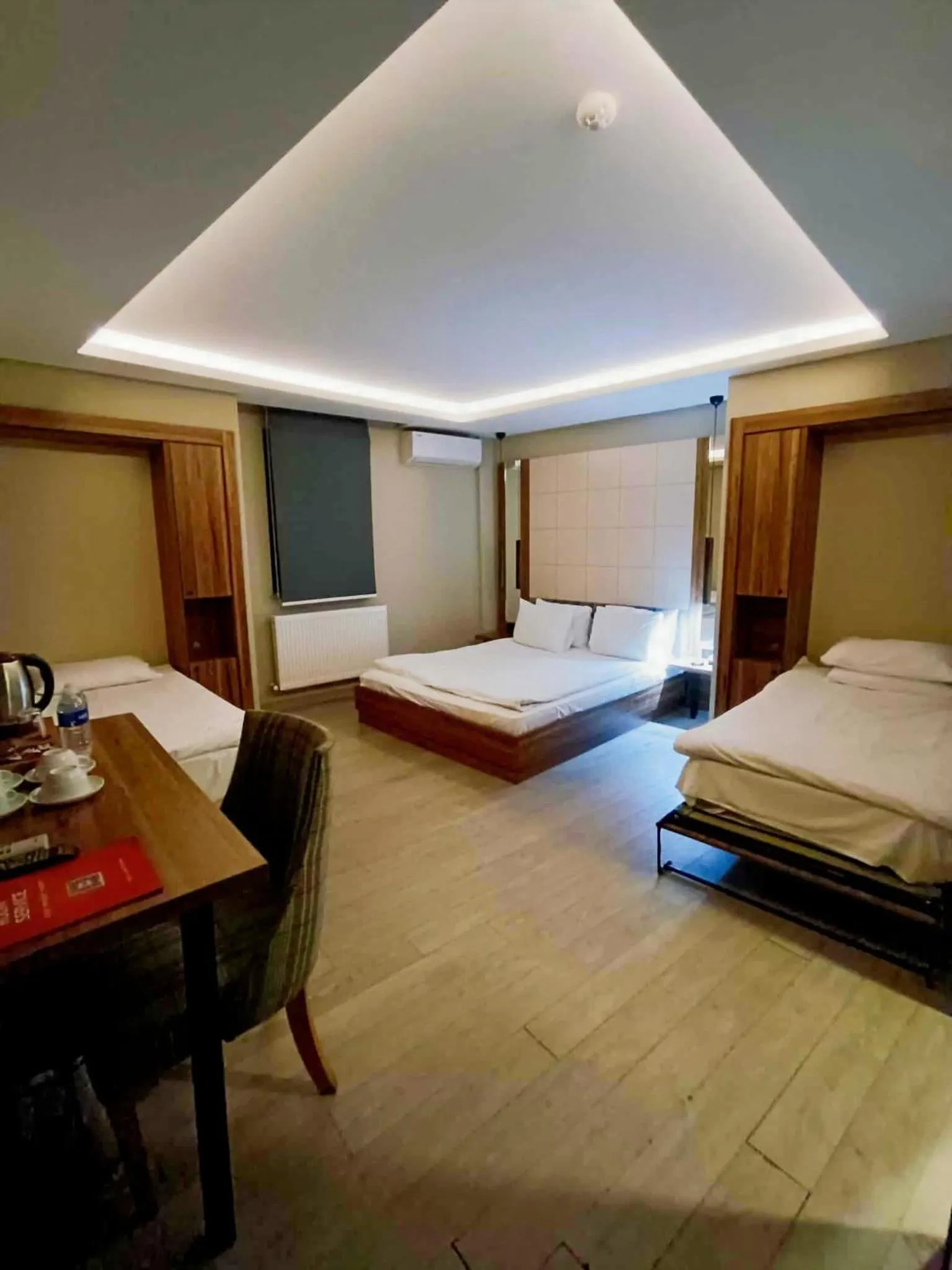 Photo of the whole room, Bed in Arach Hotel Harbiye