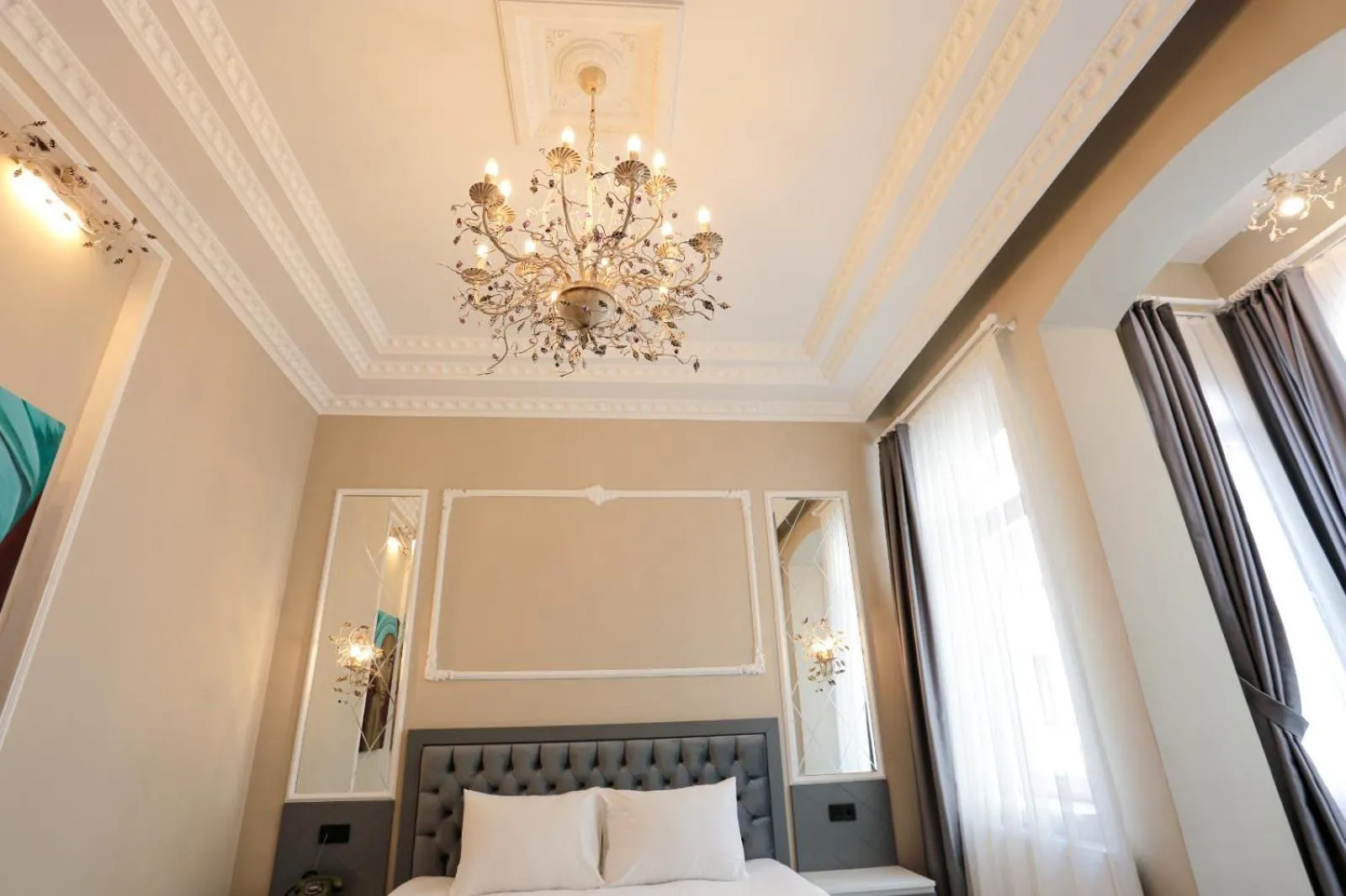 Bed in Arach Hotel Harbiye