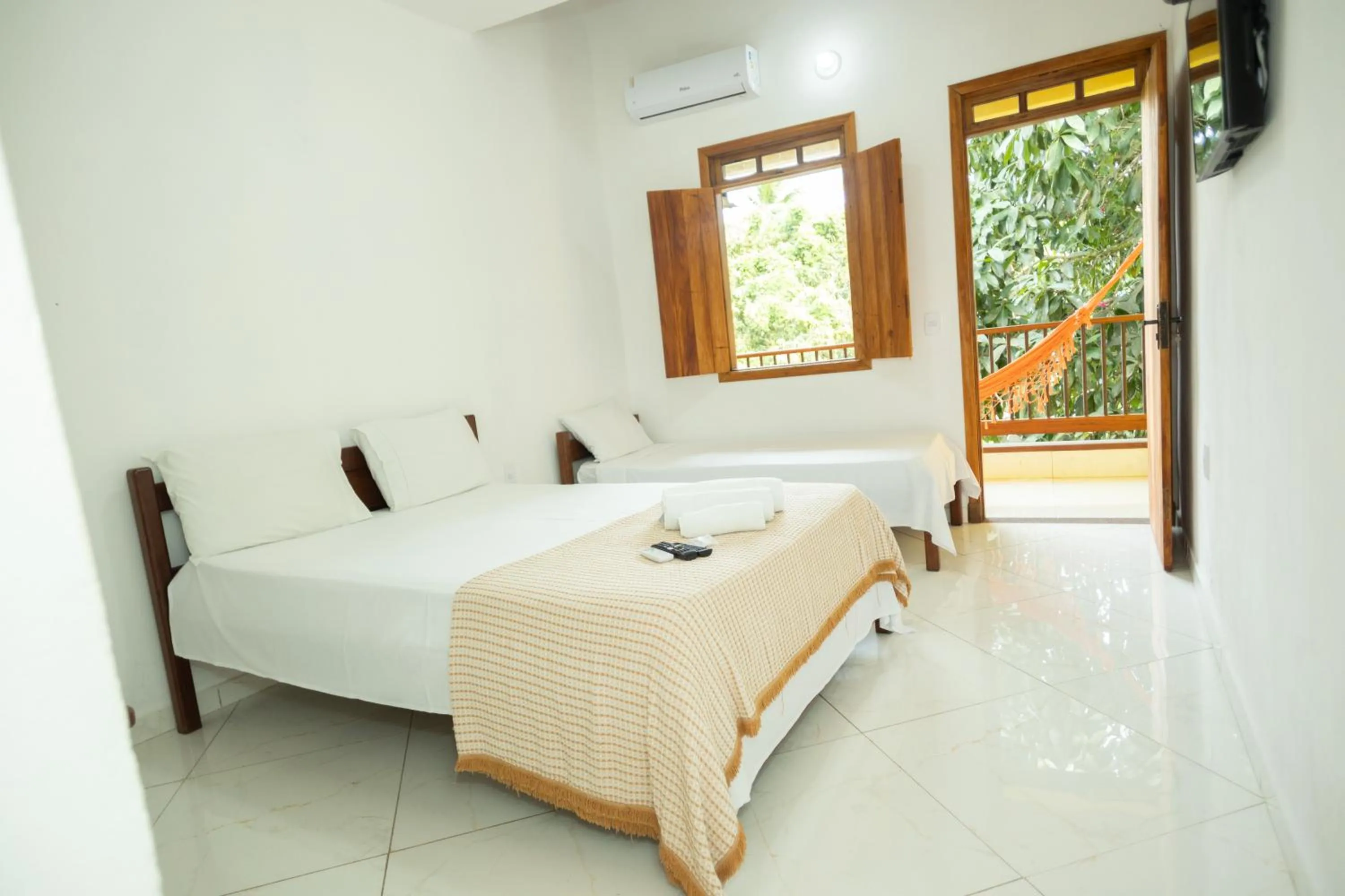 Photo of the whole room, Bed in Pousada Flor do Arraial