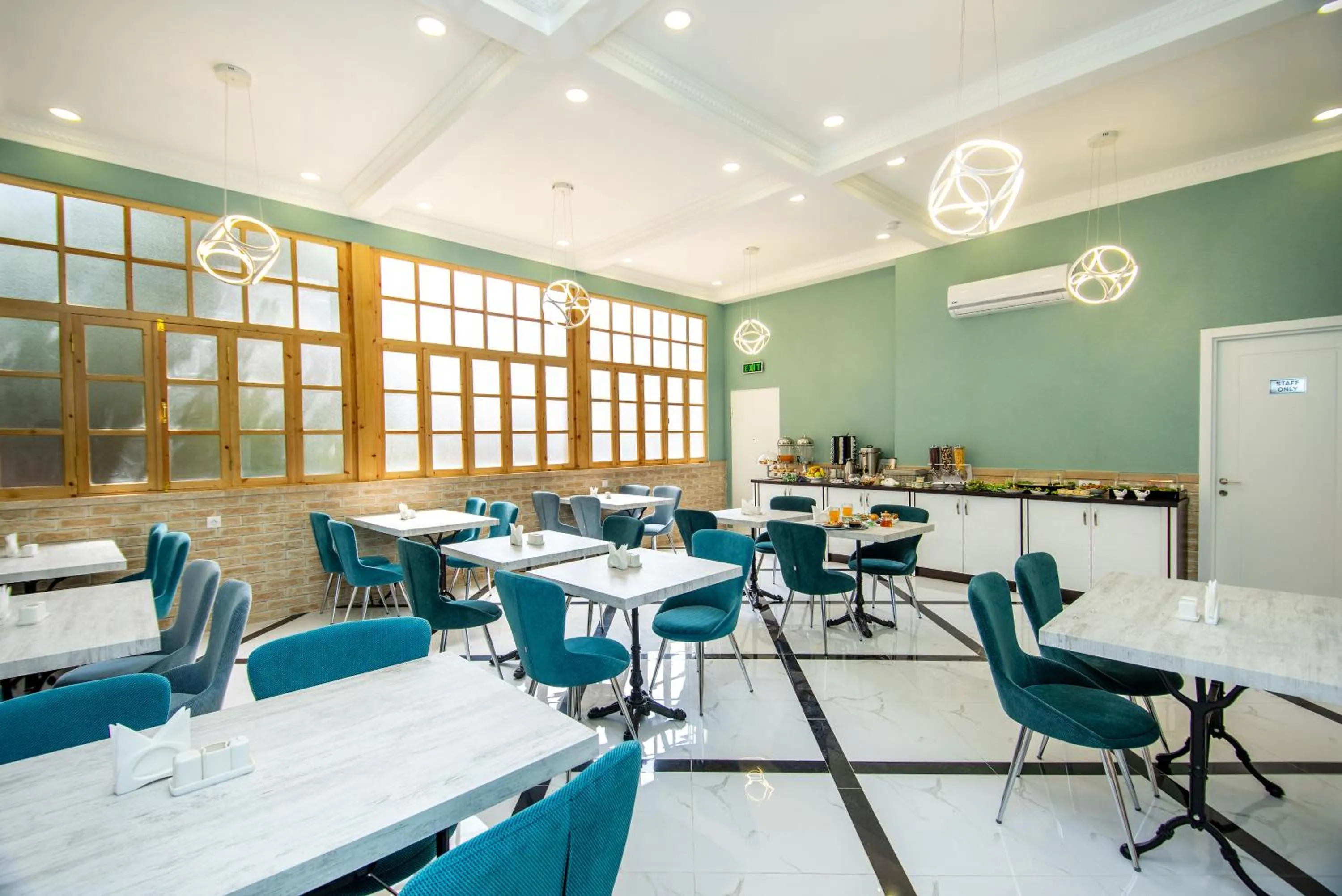 Restaurant/places to eat in Margi Boutique Hotel by DNT Group