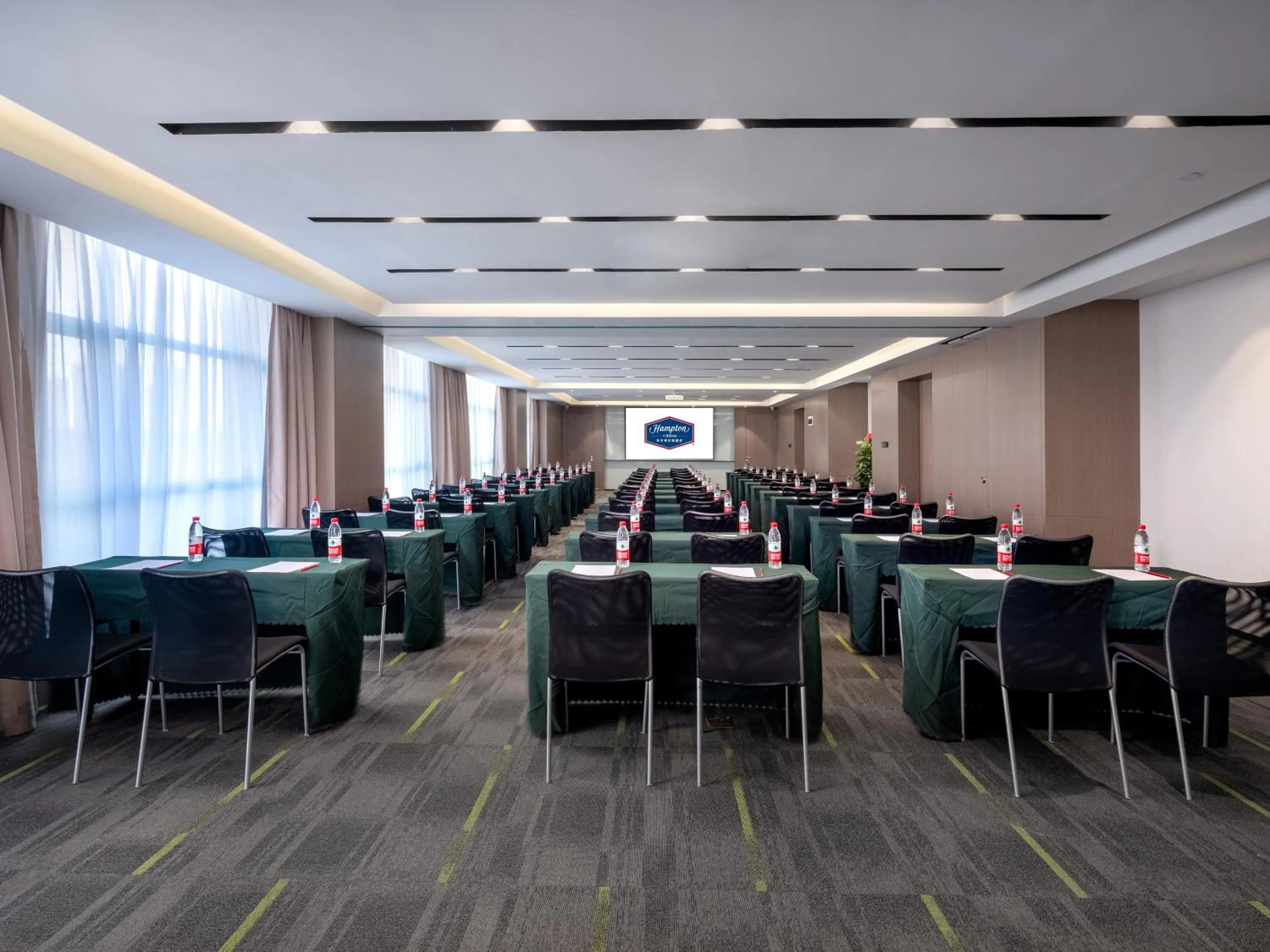 Meeting/conference room in Hampton by Hilton Nanning Wuxiang