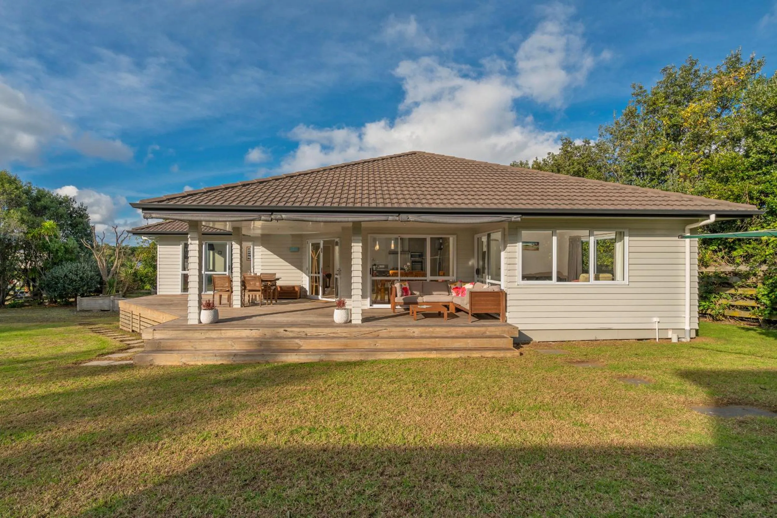 Shower in Hahei Haven - Hahei Holiday Home