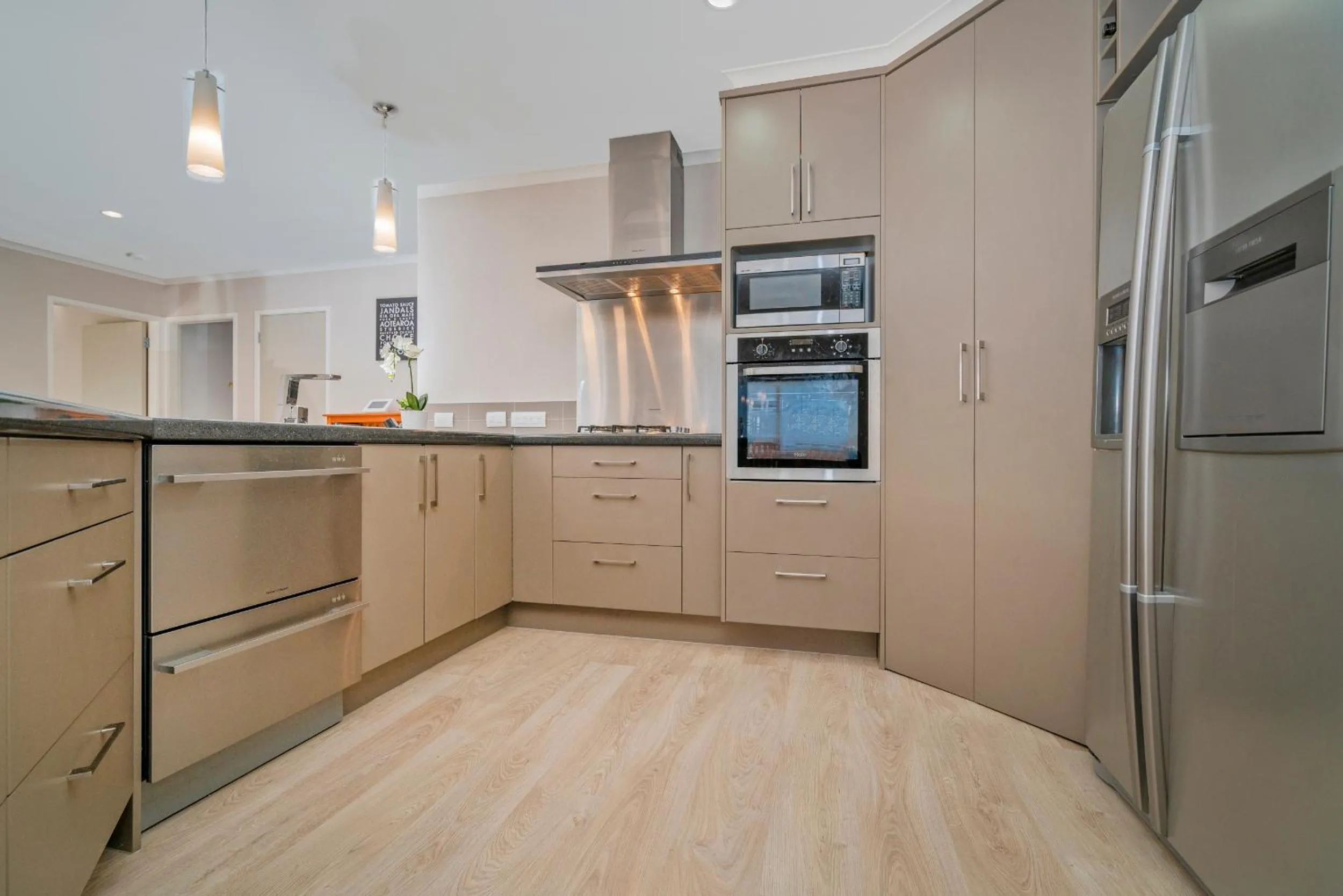 Shower in Hahei Haven - Hahei Holiday Home