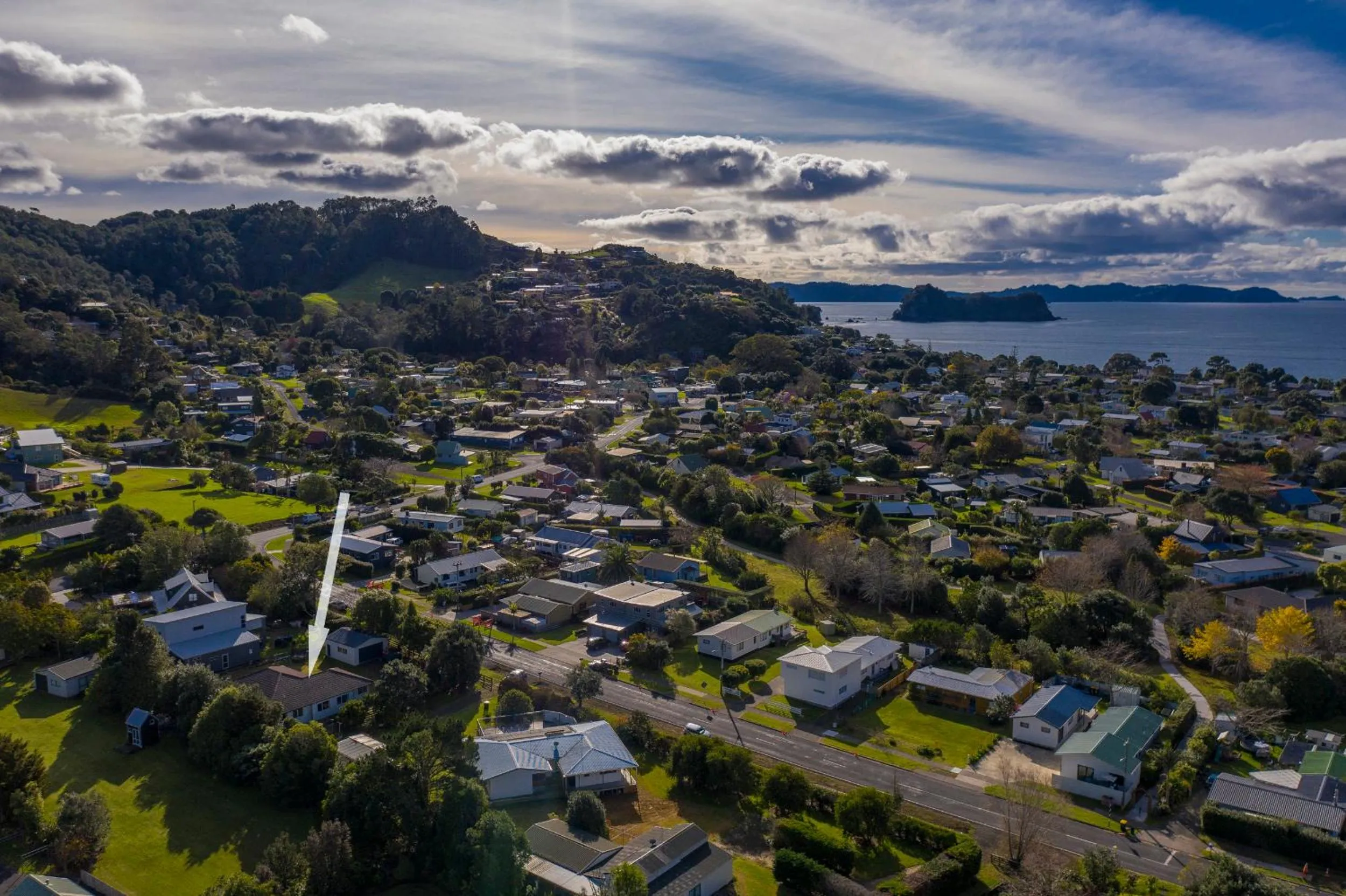 Shower in Hahei Haven - Hahei Holiday Home