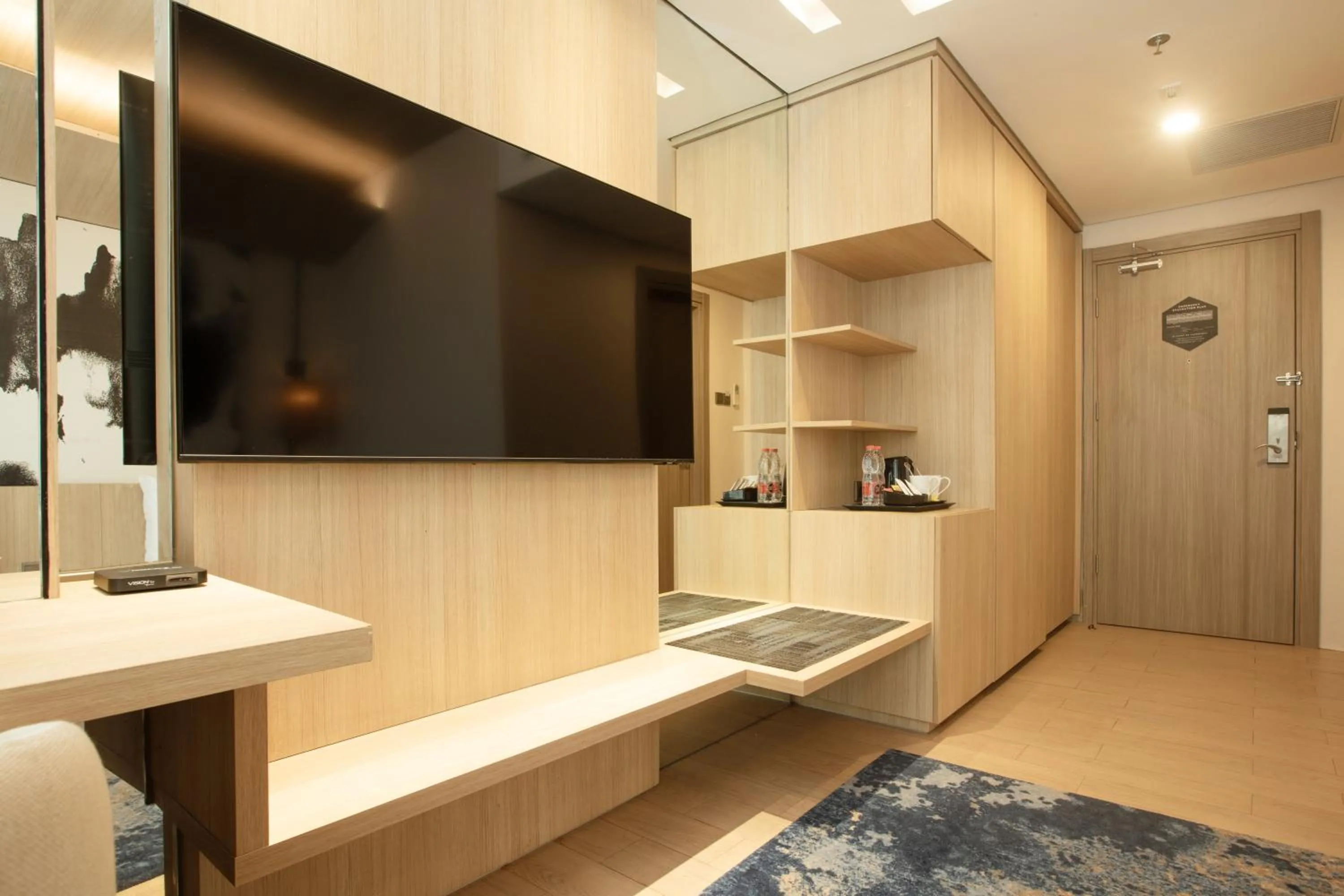 TV and multimedia in Louis Kienne Cikarang Hotel & Service Apartment