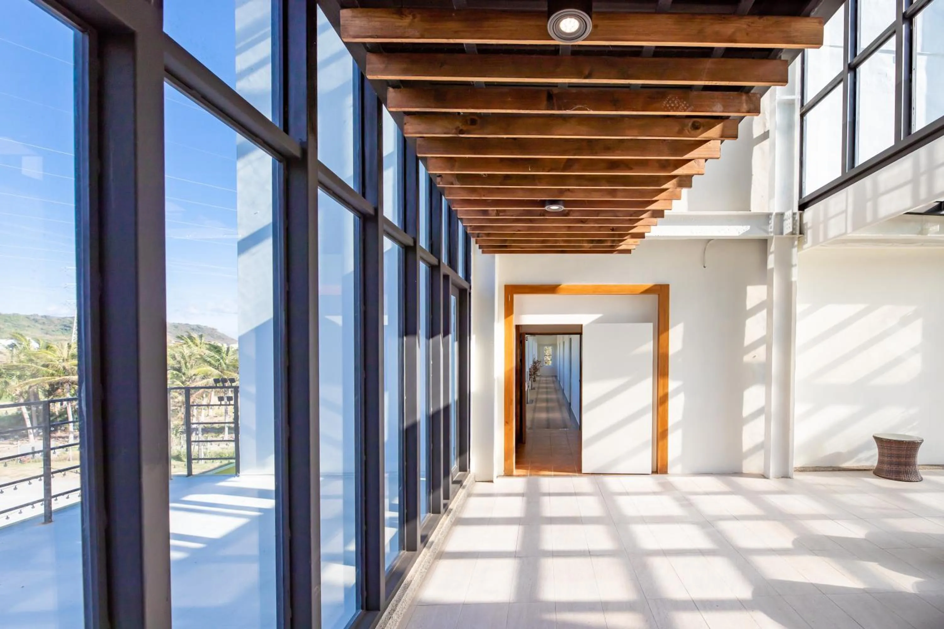 Communal lounge/ TV room in Lovestar Lakeside Hotel - Starlight Building