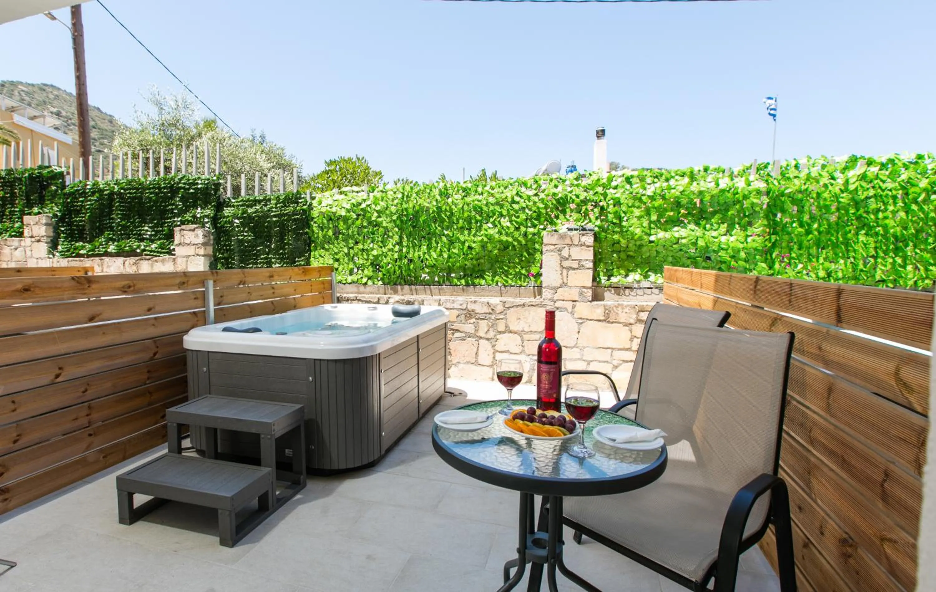 Hot Tub in Resol Hotel