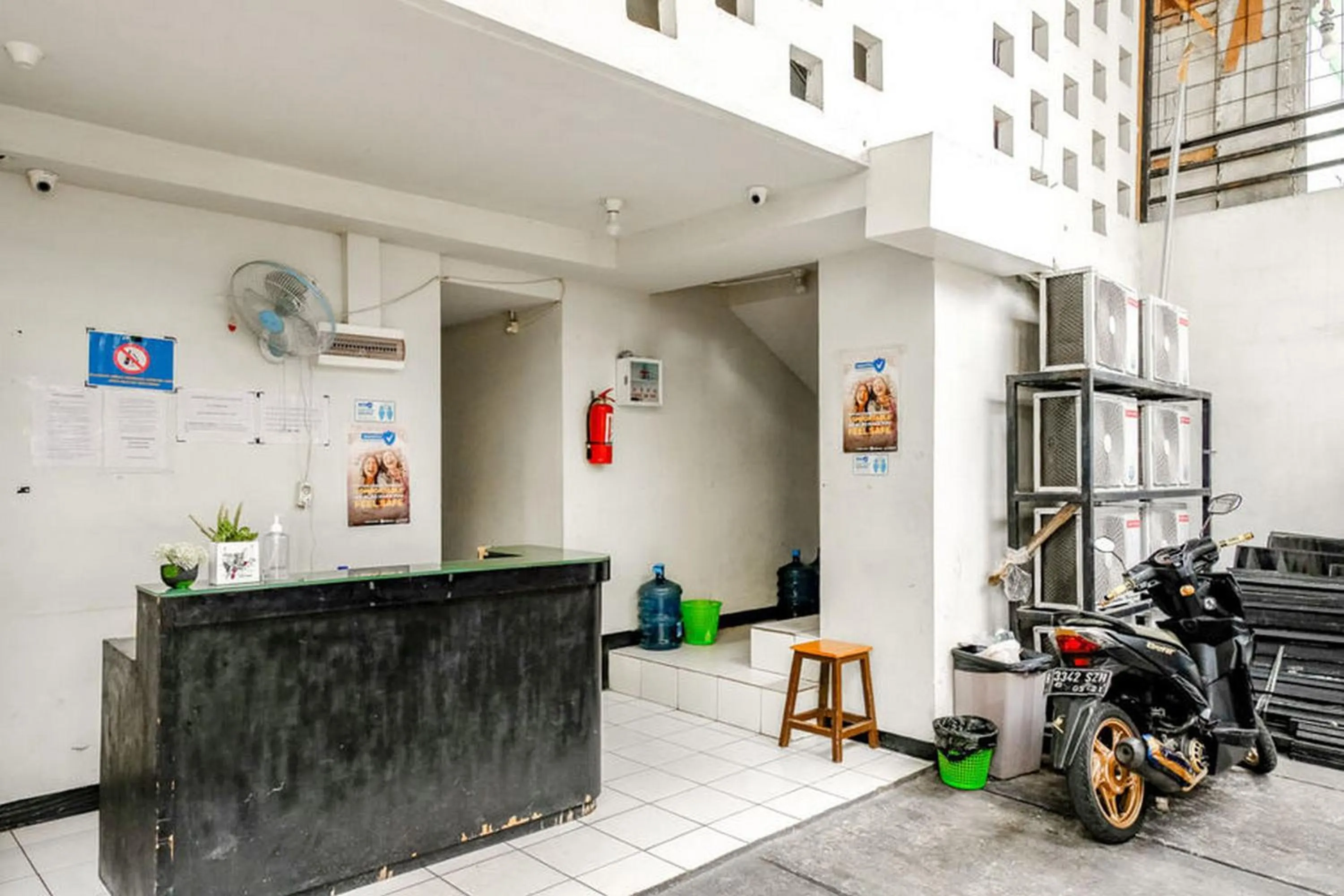 Lobby or reception in Marson Interkota Residence Mitra RedDoorz