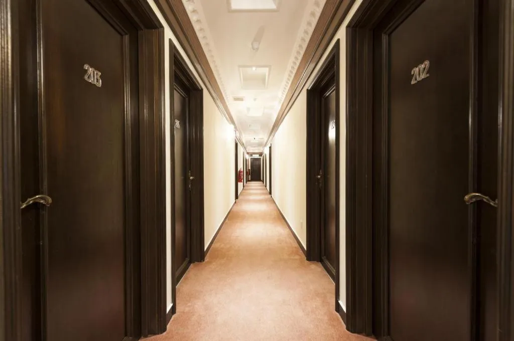 Bedroom in Seriental Hotel I check in 3pm-11pm only