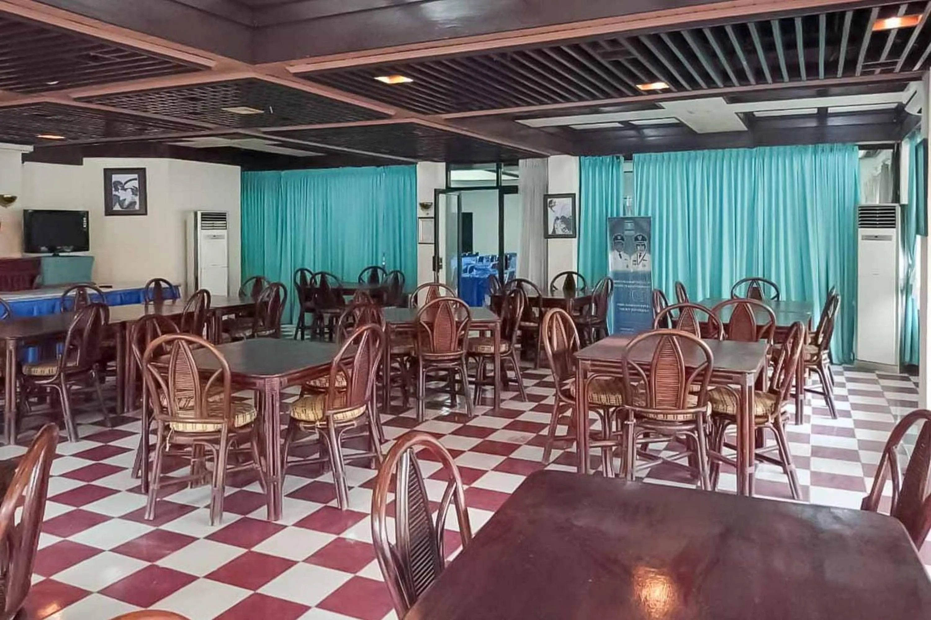 RedDoorz Plus near Tugu Mercusuar Anyer