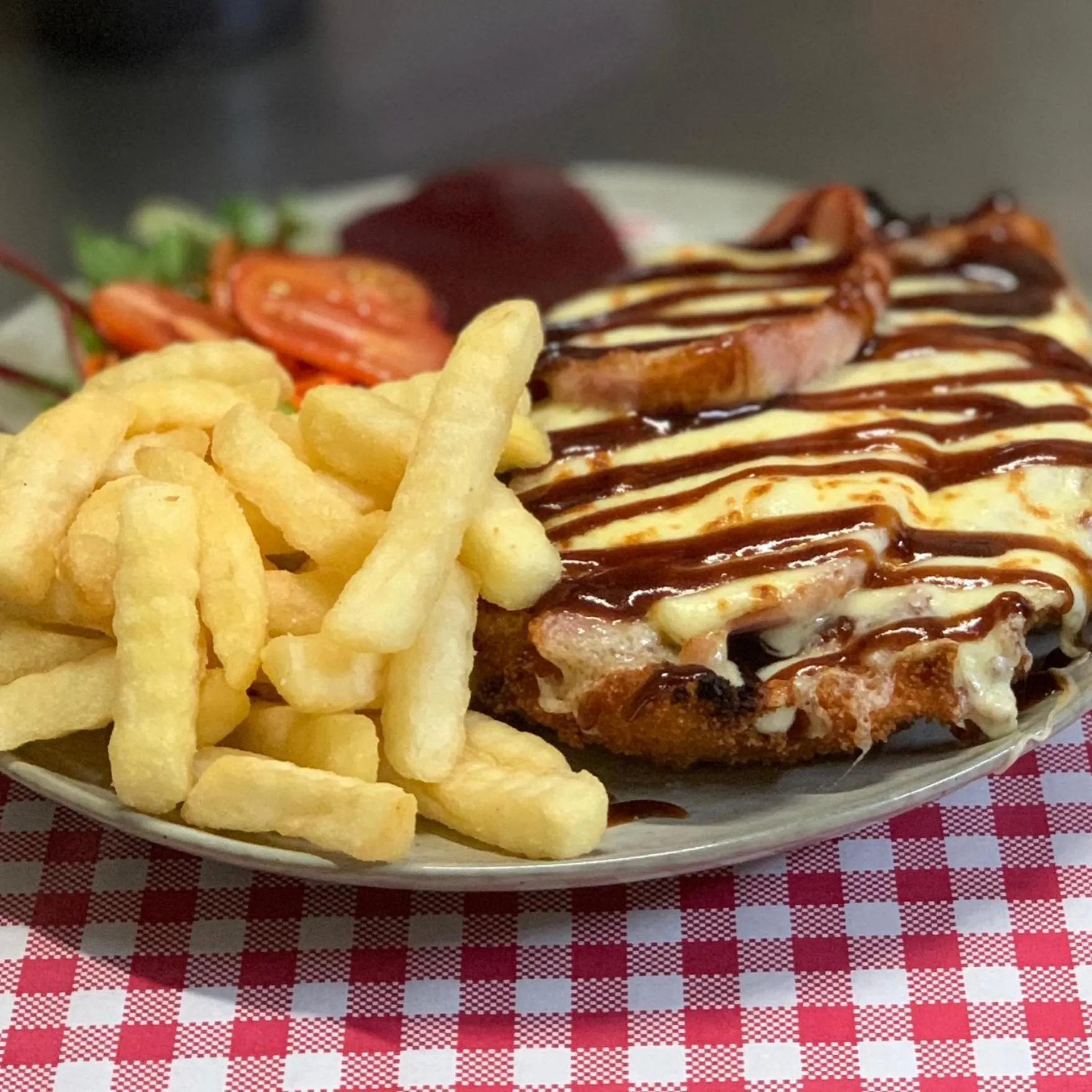 Food in Donnybrook Hotel WA