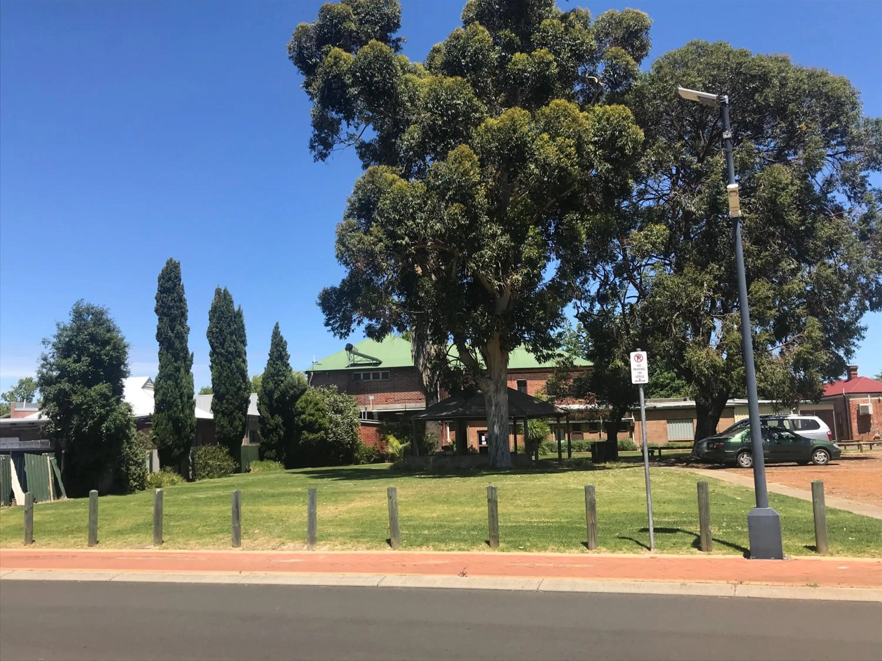 Garden view in Donnybrook Hotel WA