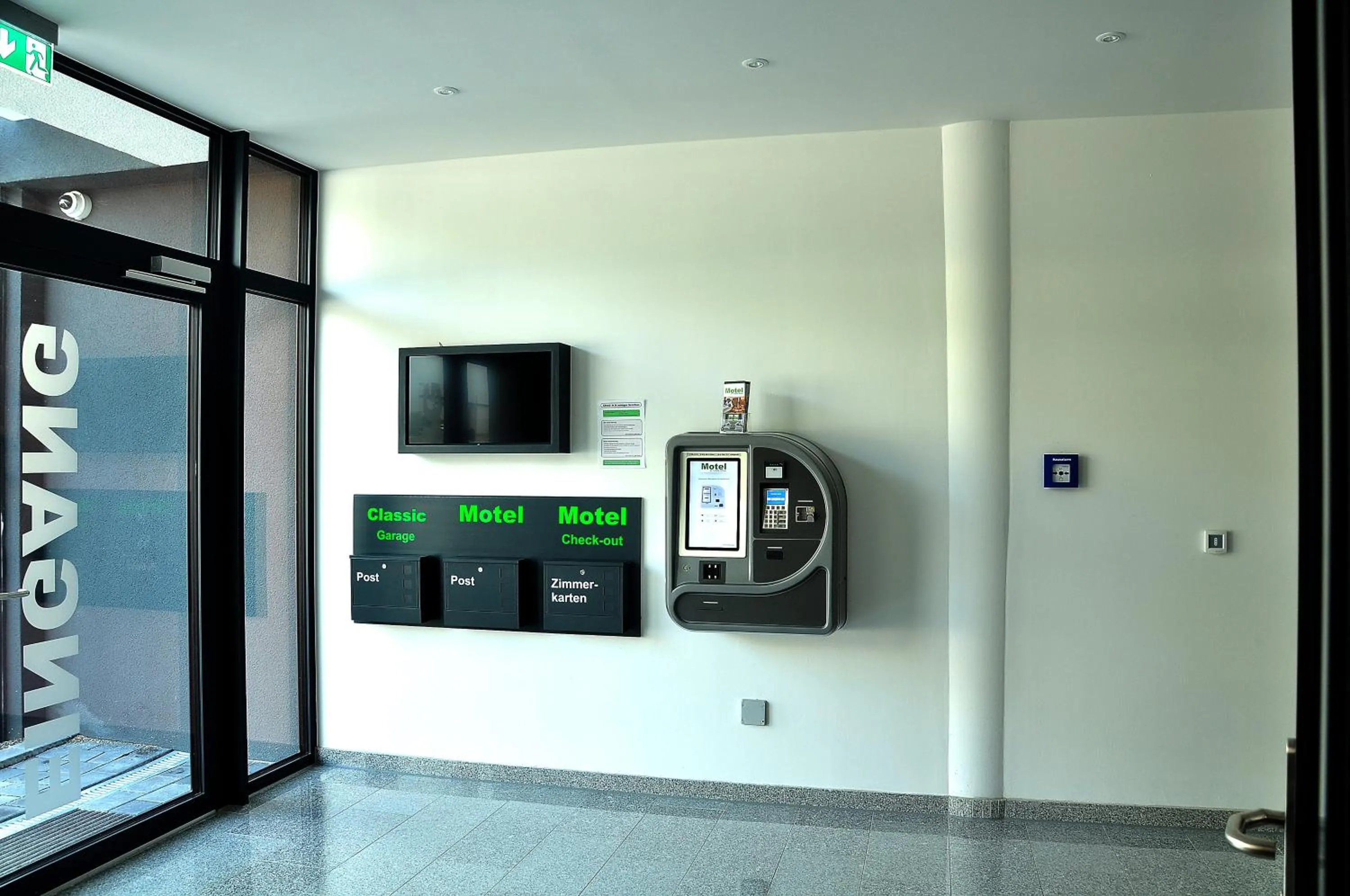 Facade/entrance in Motel am Fürfelder Schloss