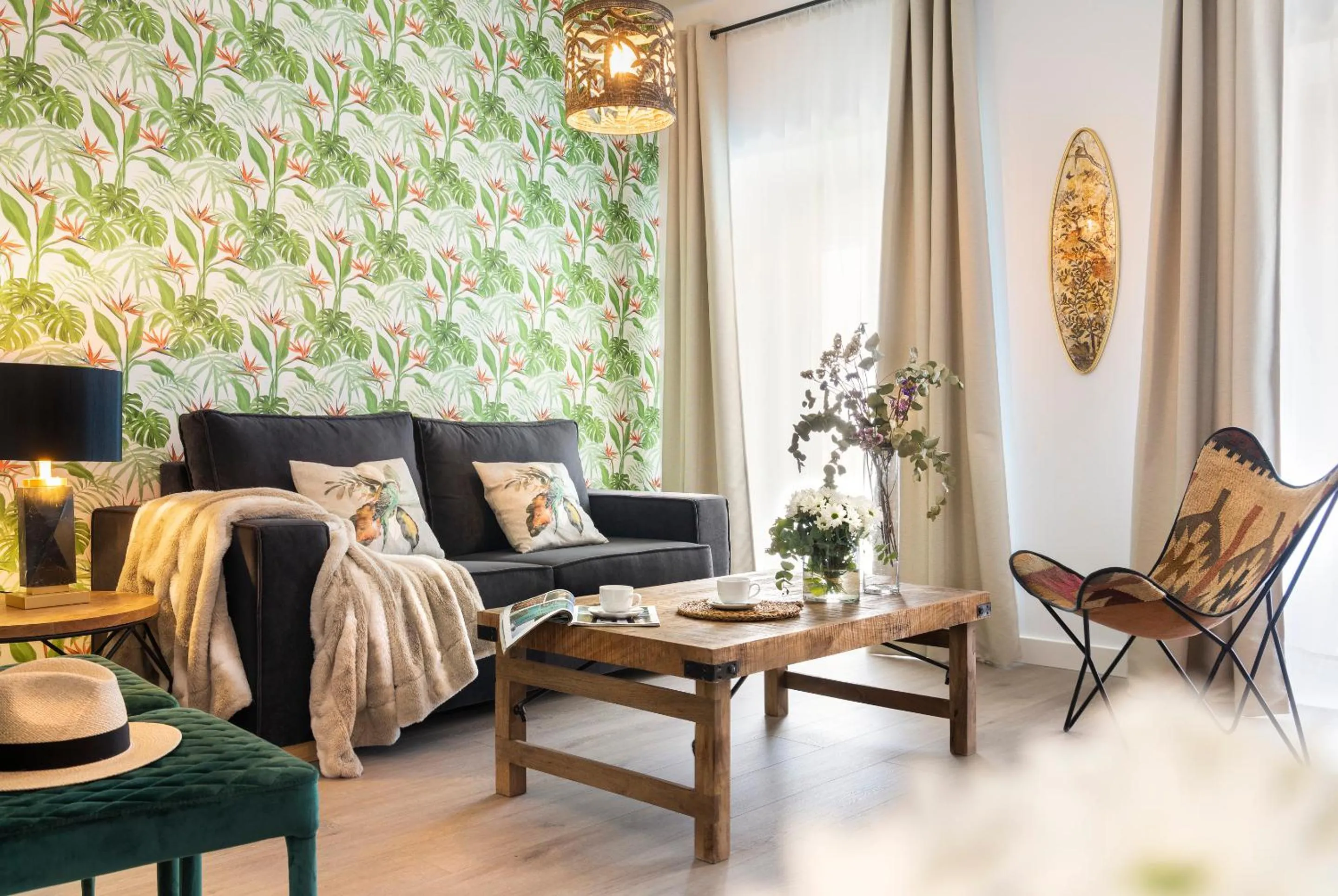 TV and multimedia in Casa Triana 1888 Suites by Época