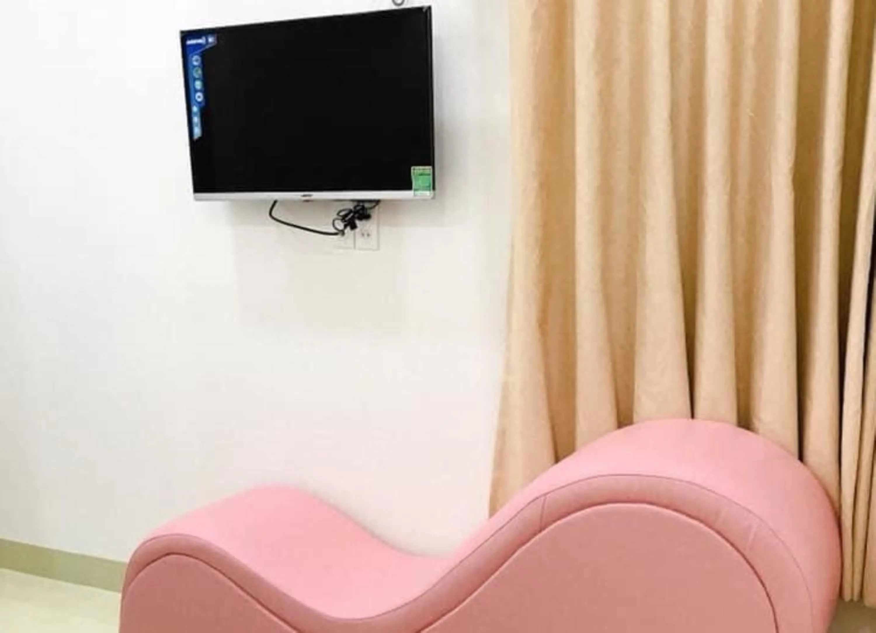 Bedroom in Dung Khanh Motel