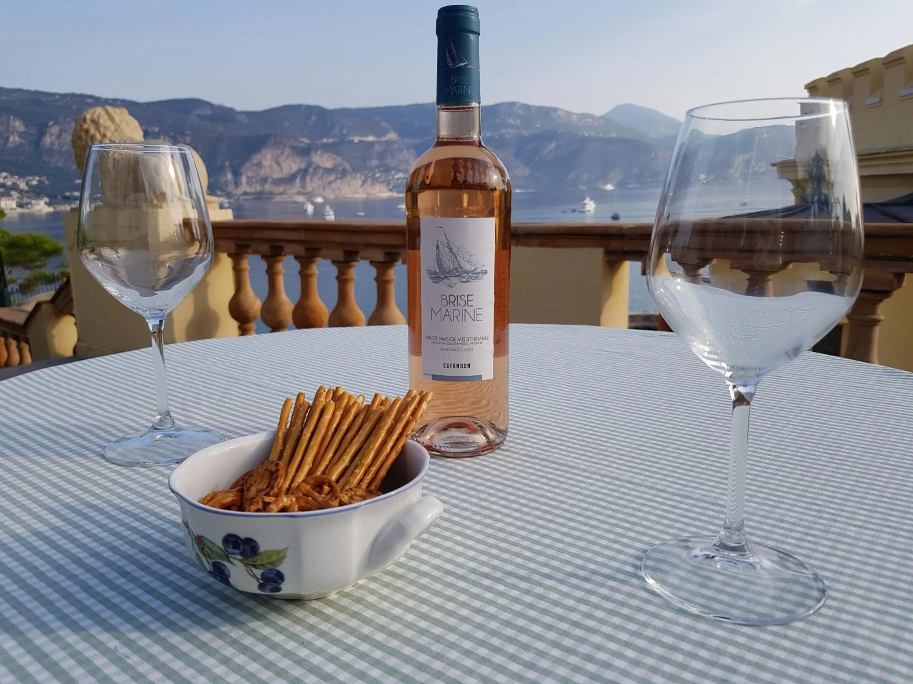 Alcoholic drinks in Hôtel de Charme Brise Marine