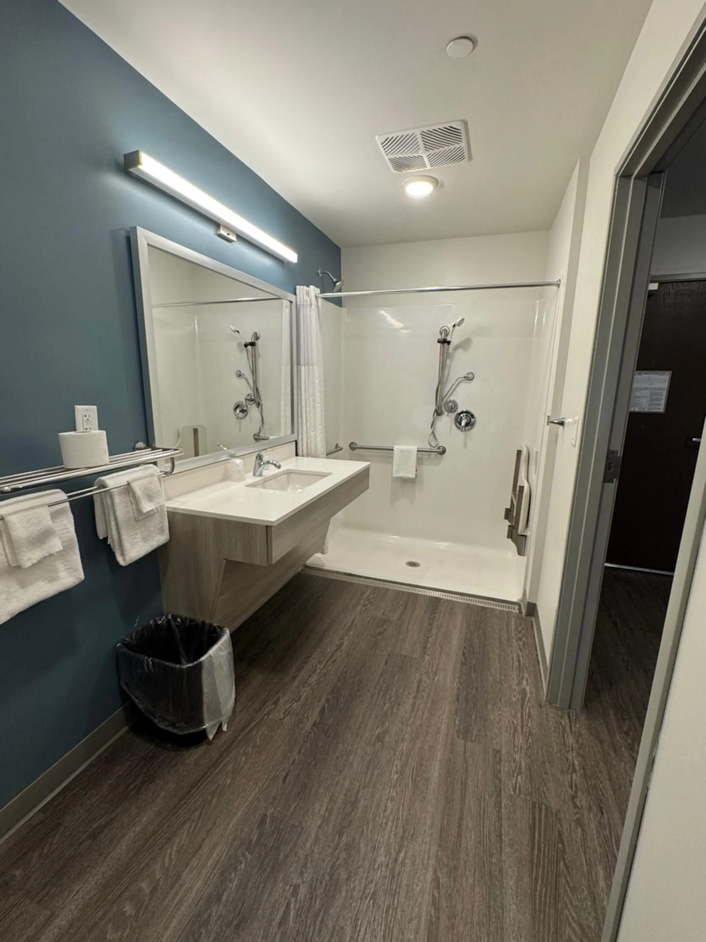 Bathroom in WoodSpring Suites Novi Farmington