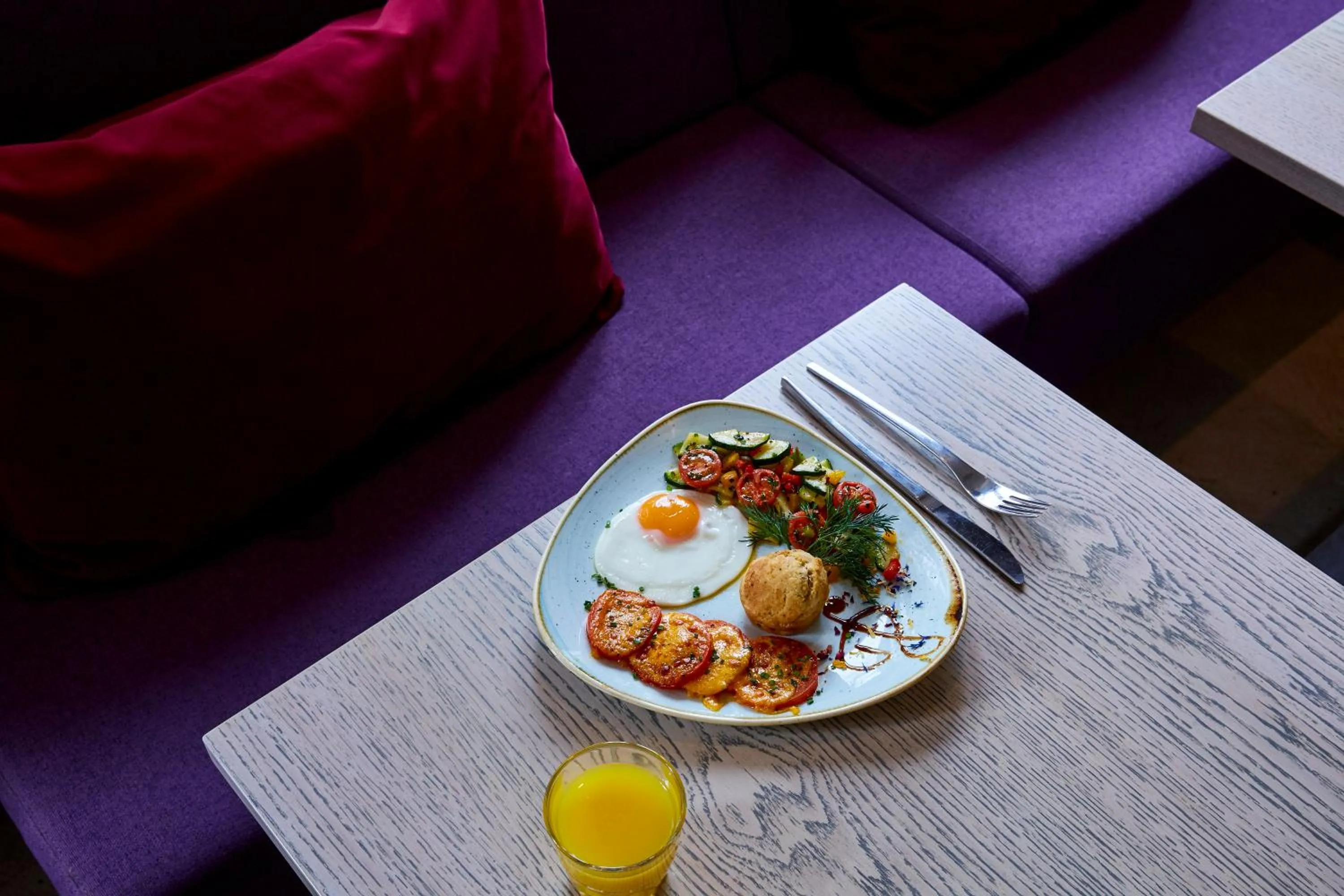 Restaurant/places to eat in Hotel Indigo - Dusseldorf - Victoriaplatz by IHG