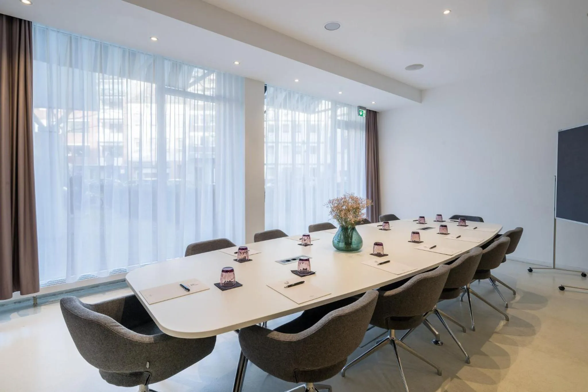 Meeting/conference room in Hotel Indigo - Dusseldorf - Victoriaplatz by IHG