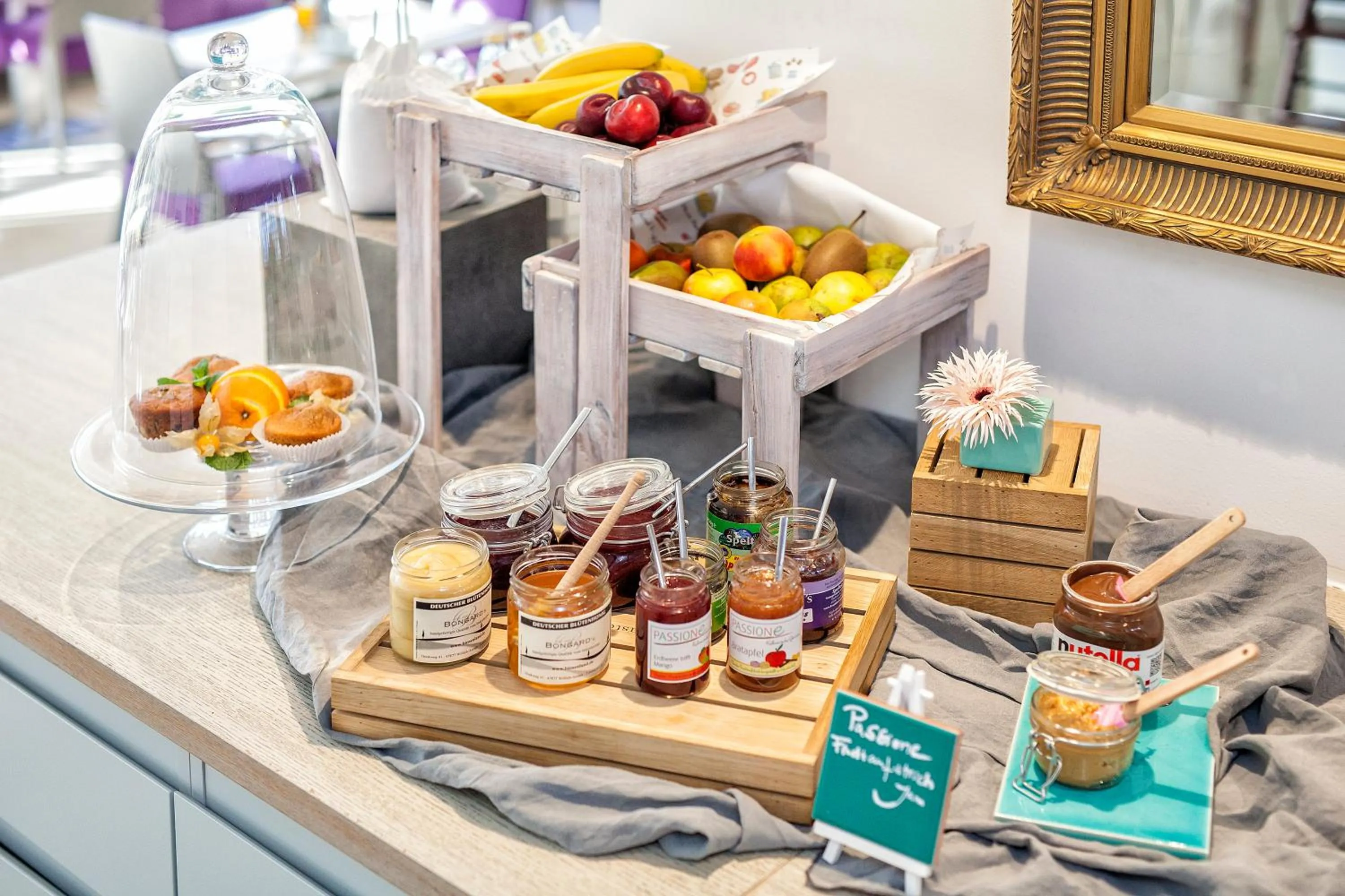 Food and drinks in Hotel Indigo - Dusseldorf - Victoriaplatz by IHG