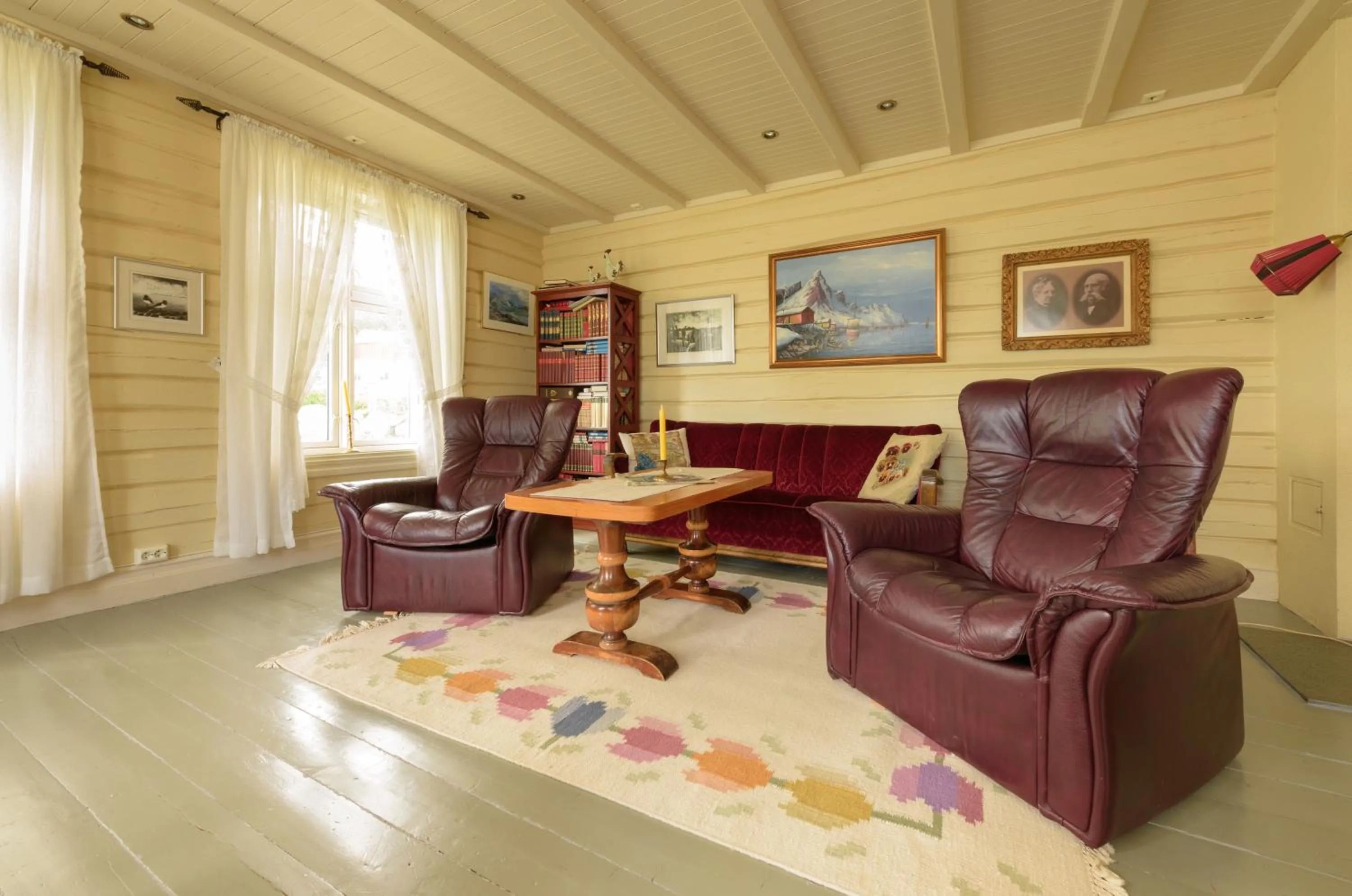 Kabelvåg Feriehus & Camping