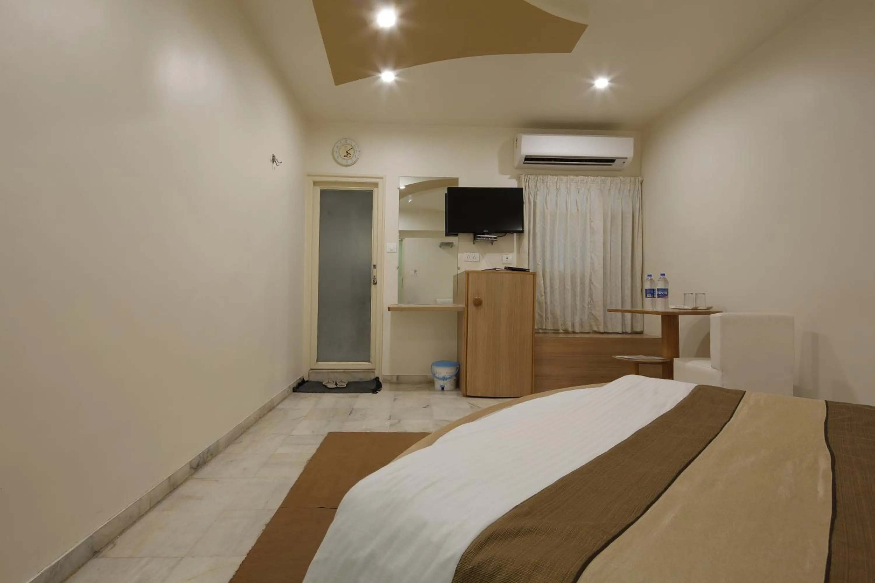 hair dresser, Bed in Hotel Volga