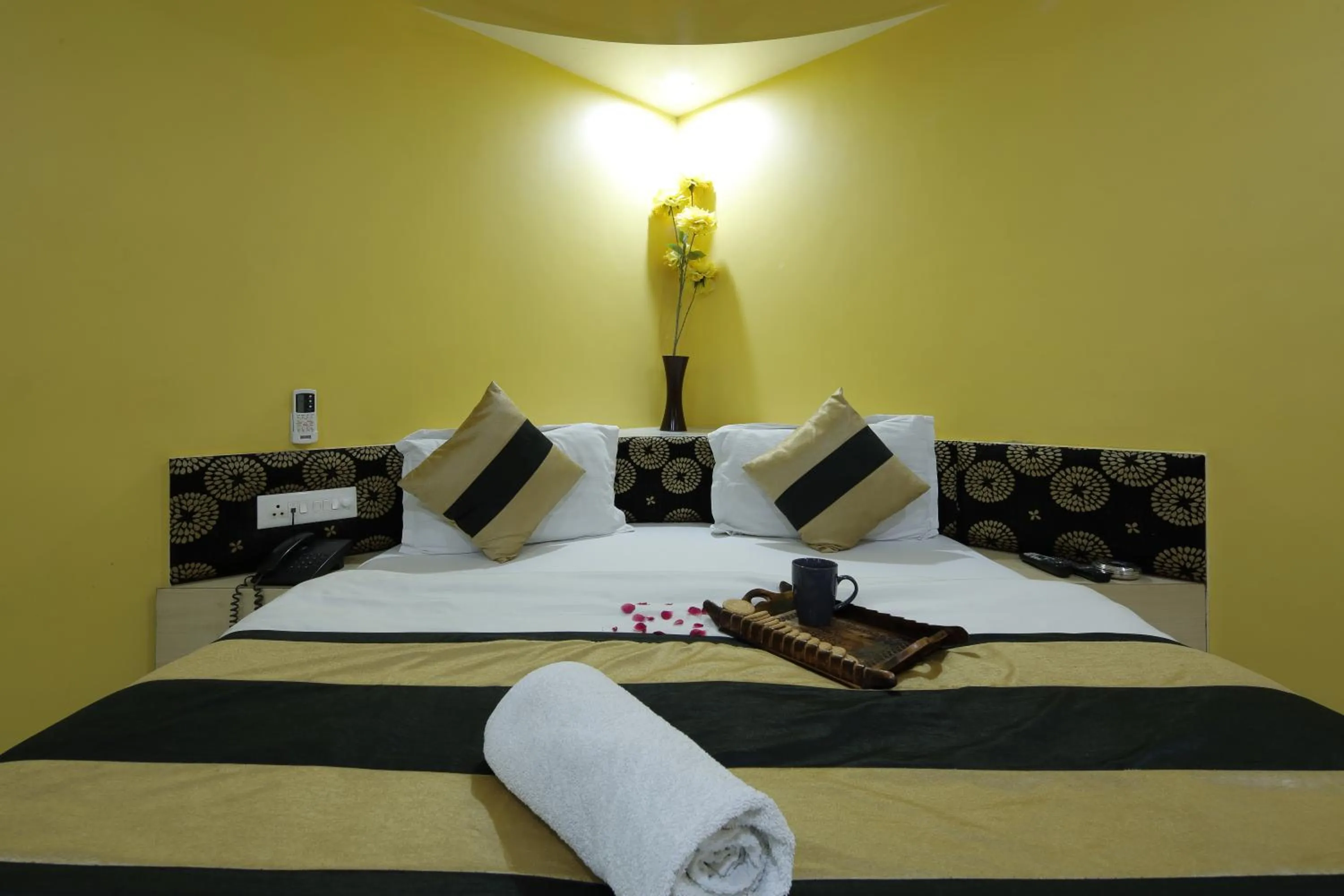 Photo of the whole room, Bed in Hotel Volga