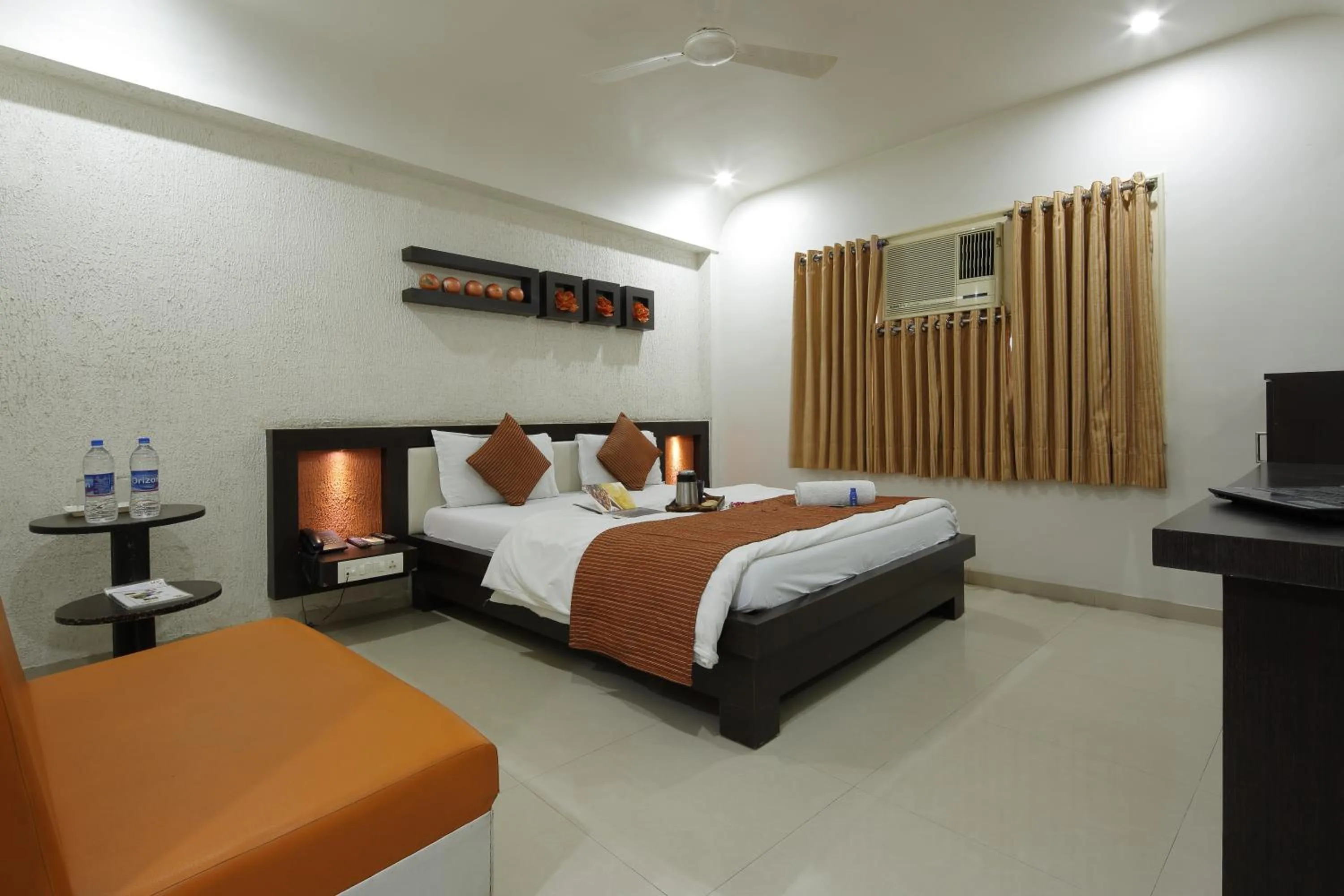 Photo of the whole room, Bed in Hotel Volga