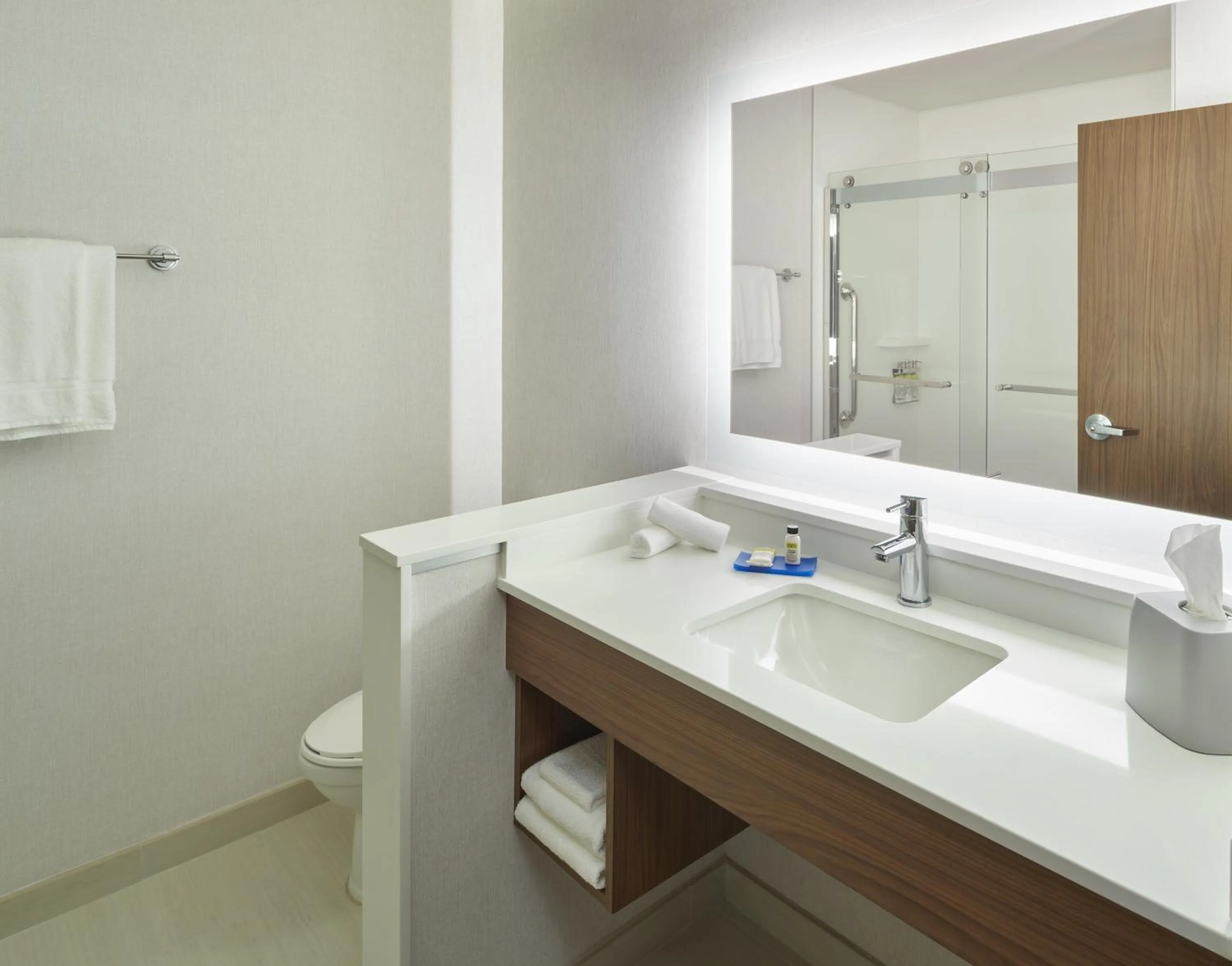 Bathroom in Holiday Inn Express Doral Miami by IHG