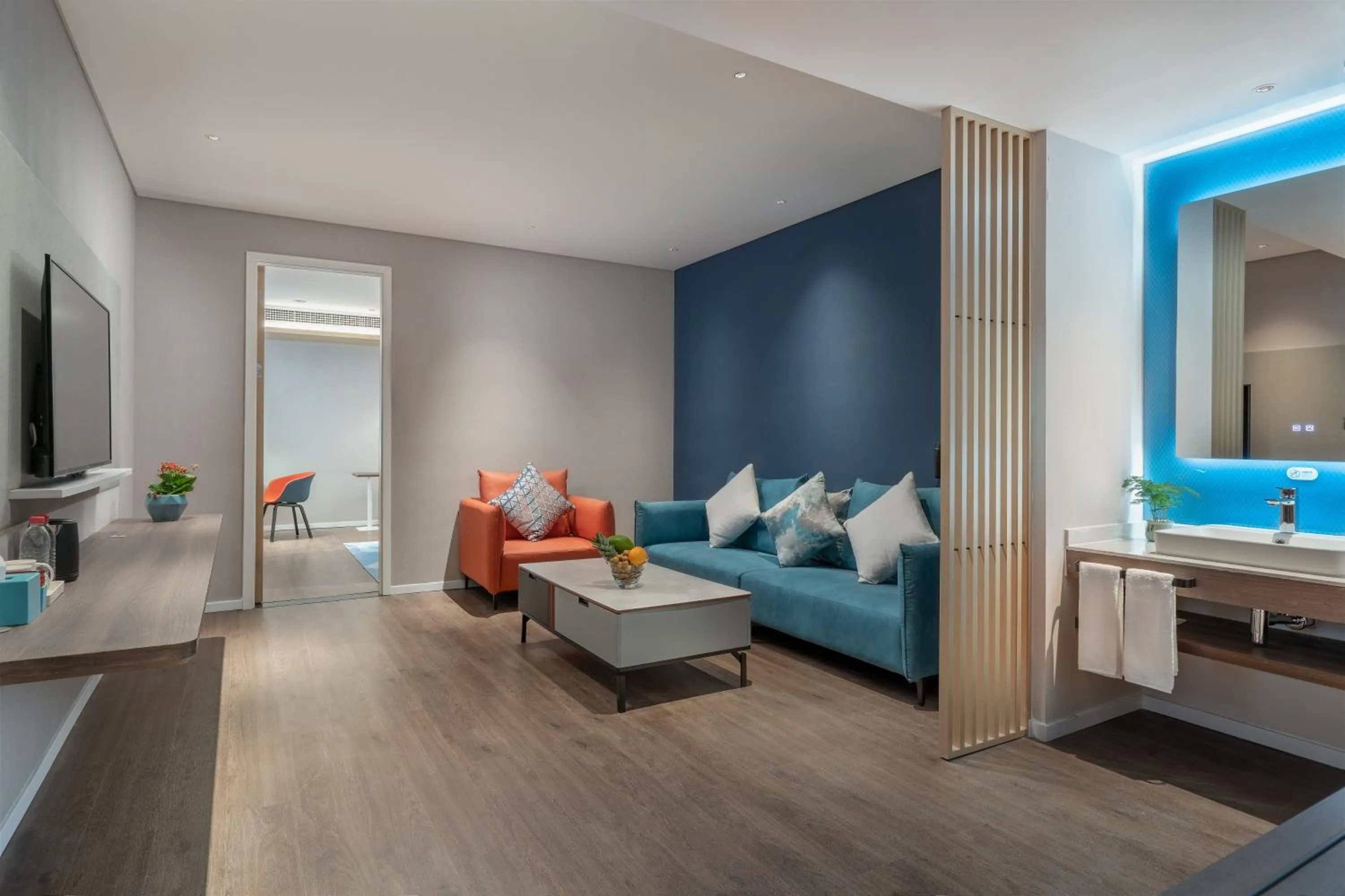 Photo of the whole room in Holiday Inn Express Changsha South Railway Station by IHG