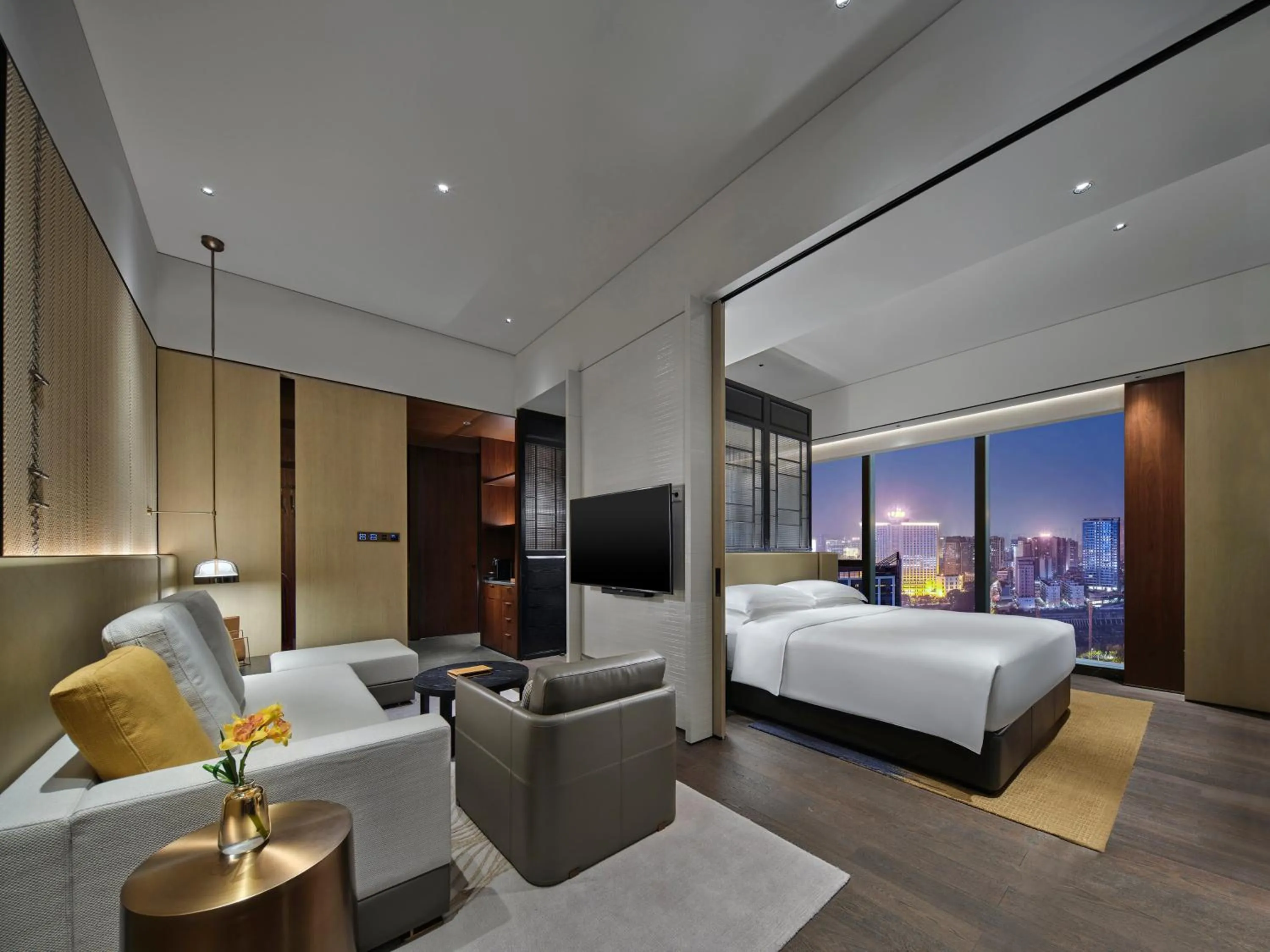 Photo of the whole room, Bed in InterContinental Dongguan by IHG