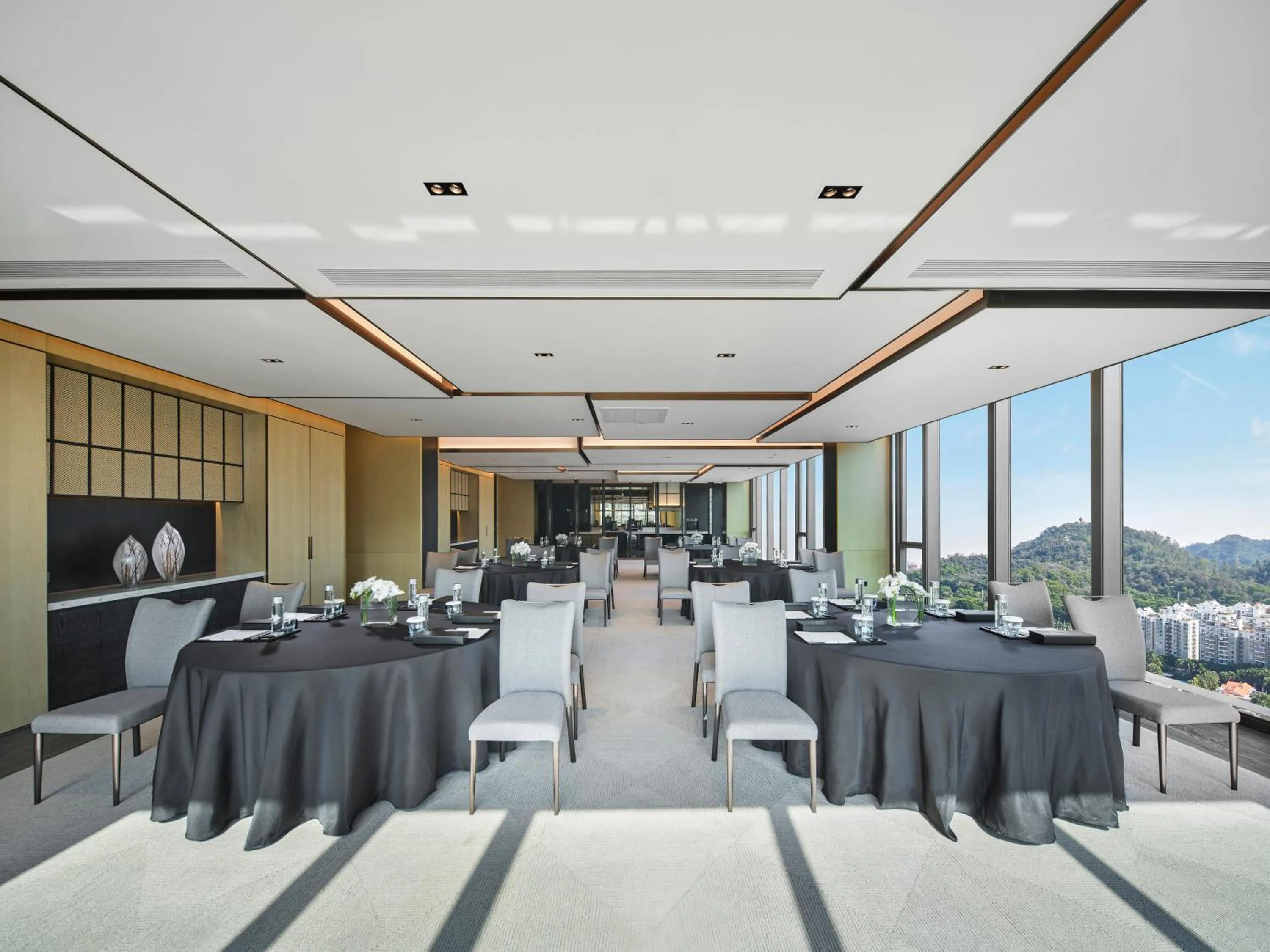 Meeting/conference room in InterContinental Dongguan by IHG