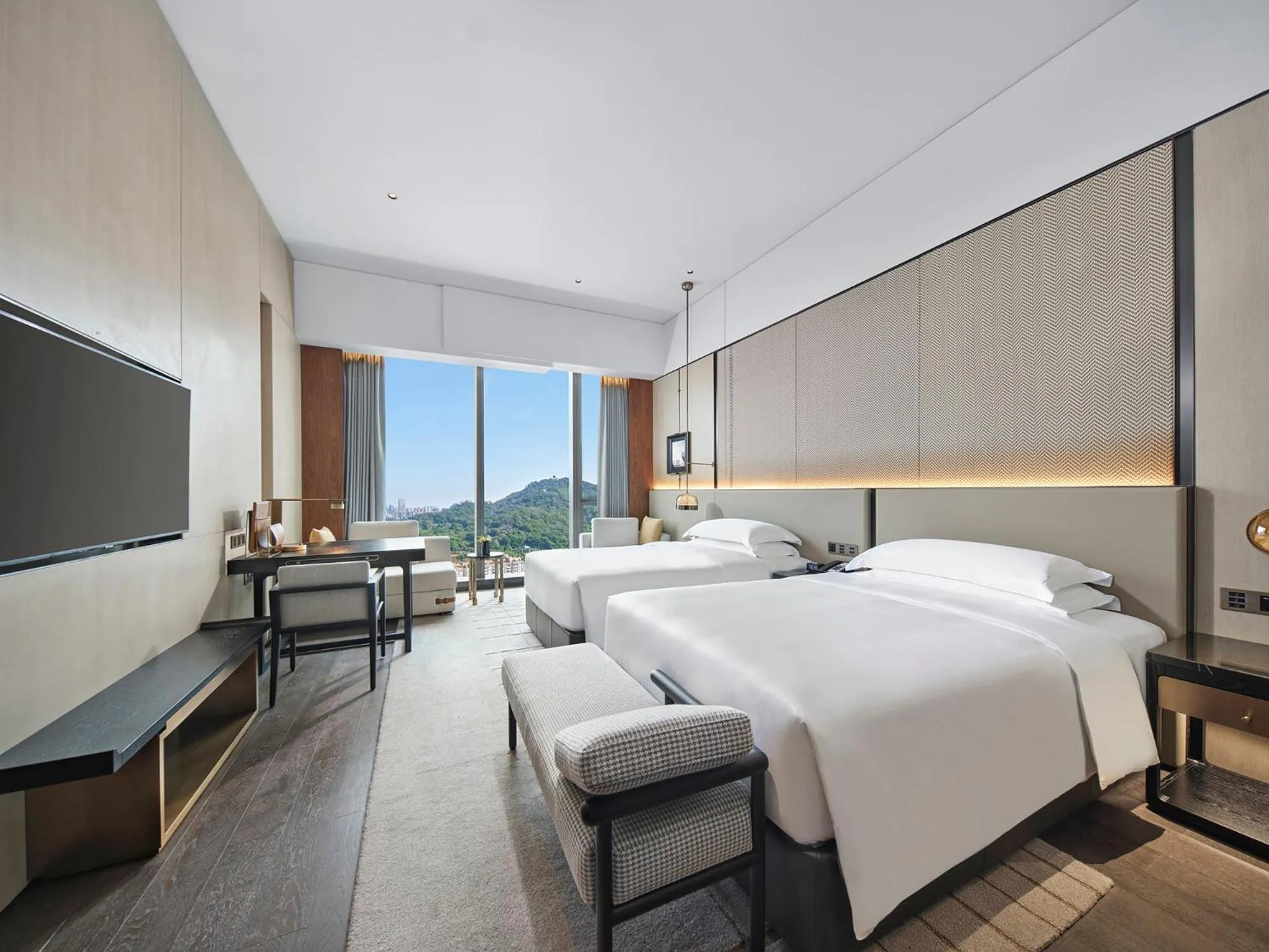 Photo of the whole room, Bed in InterContinental Dongguan by IHG