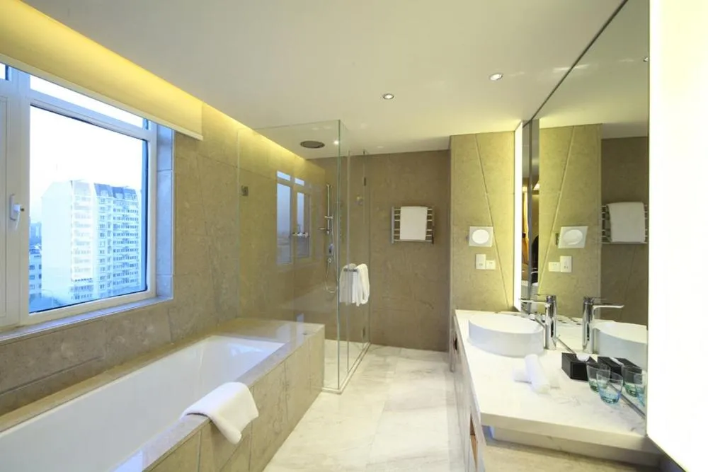 Shower in Beijing Qianyuan Hotel