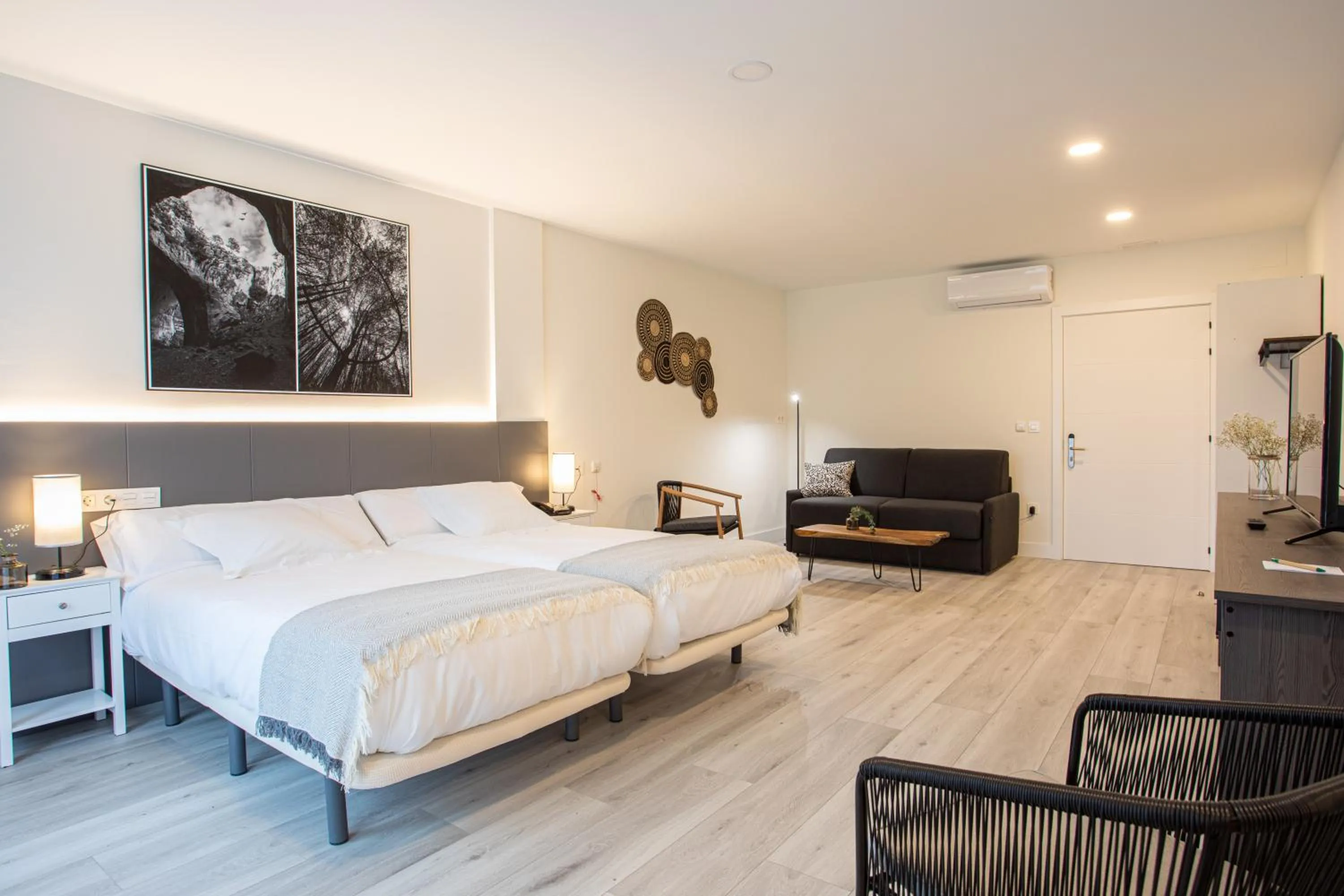 Bedroom, Bed in Soraluze Hotela