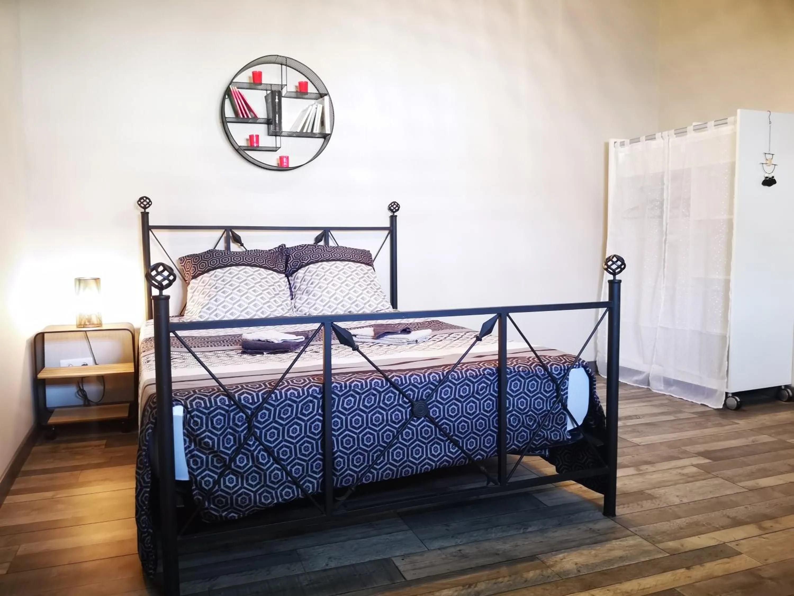 Bedroom, Bed in Le Temps d une Pause à Boursault