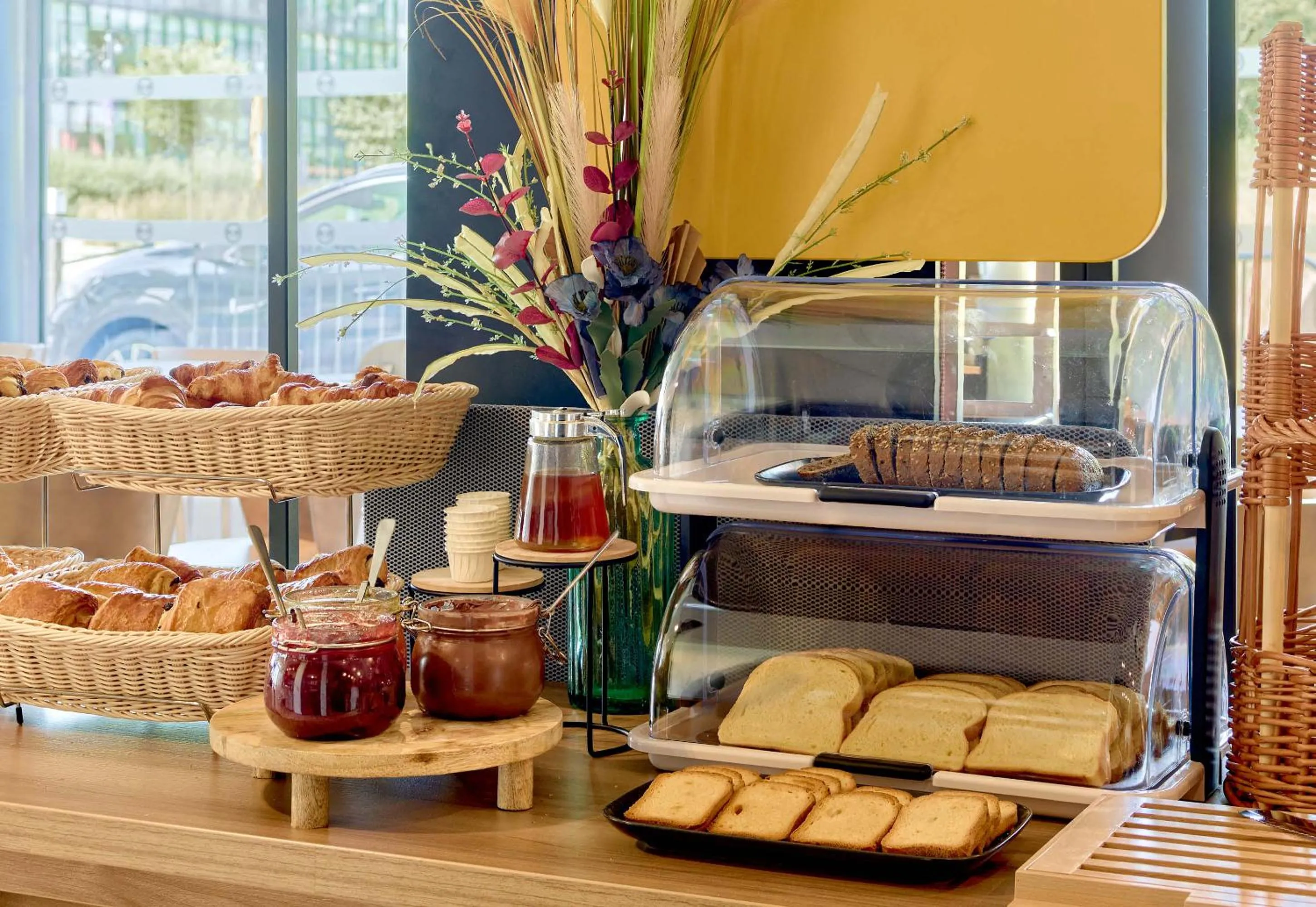 Breakfast in B&B HOTEL Paris Créteil