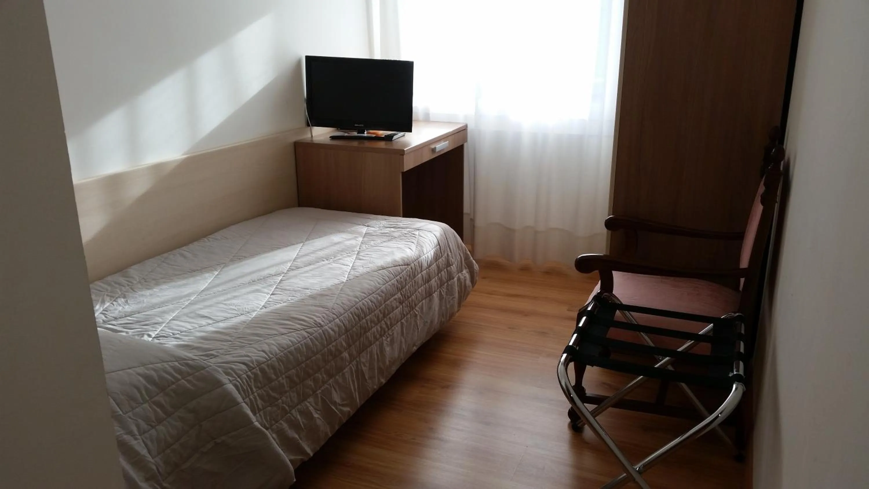 Photo of the whole room, Bed in Hotel Gronda Lagunare