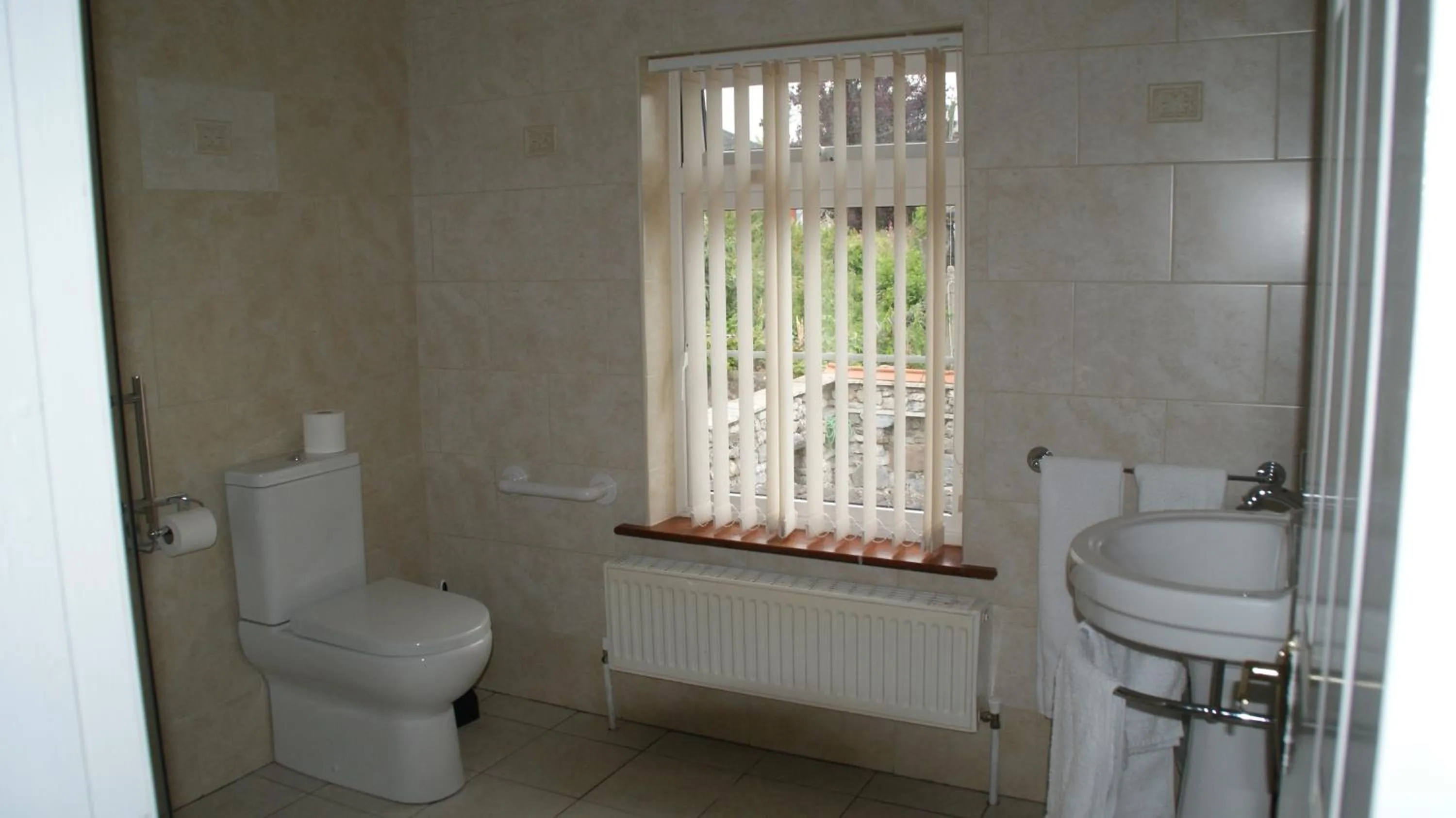 Bathroom in Rockville House B&B