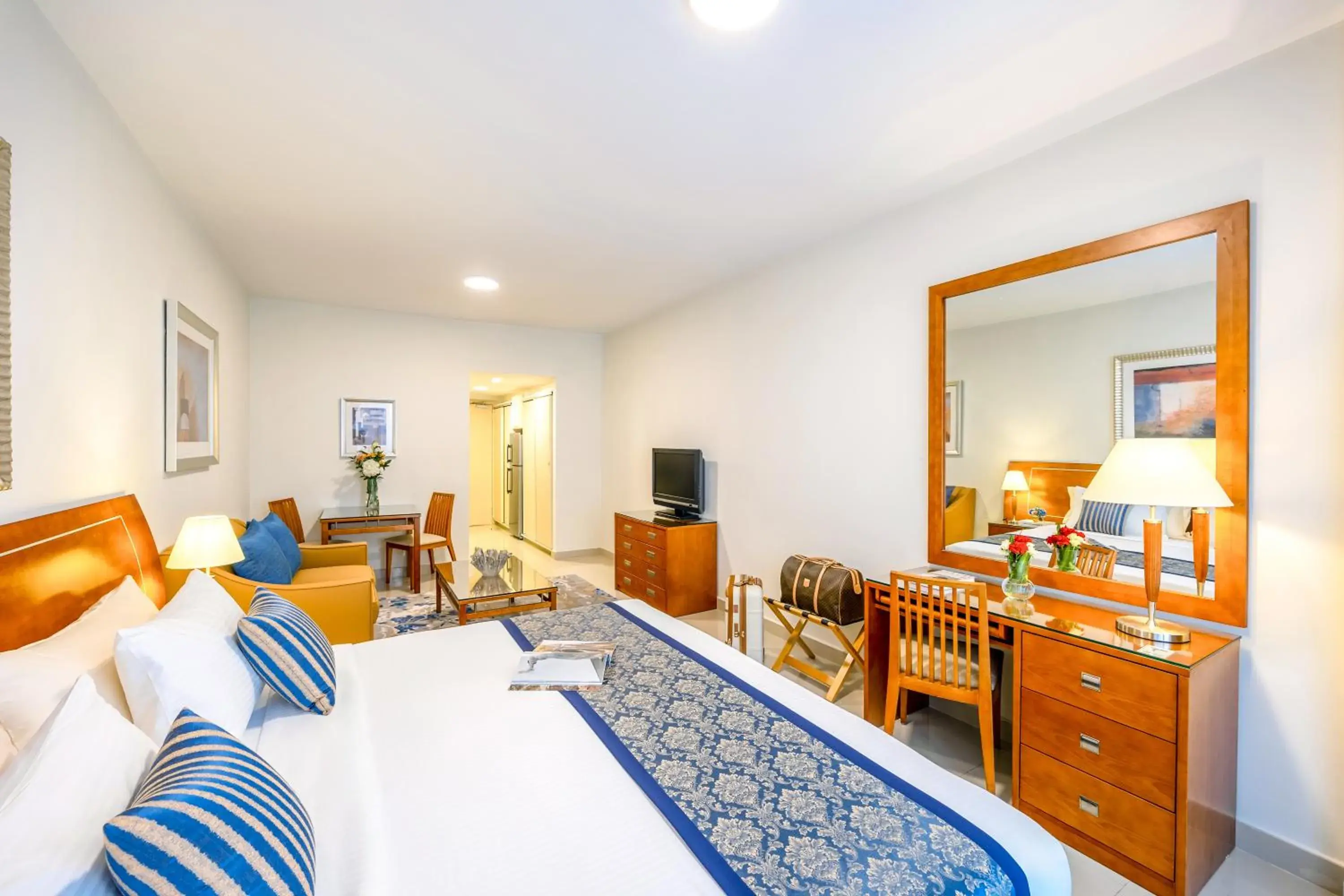 Deluxe King Studio in Golden Sands Hotel Apartments Deluxe King Studio in Golden Sands Hotel Apartments